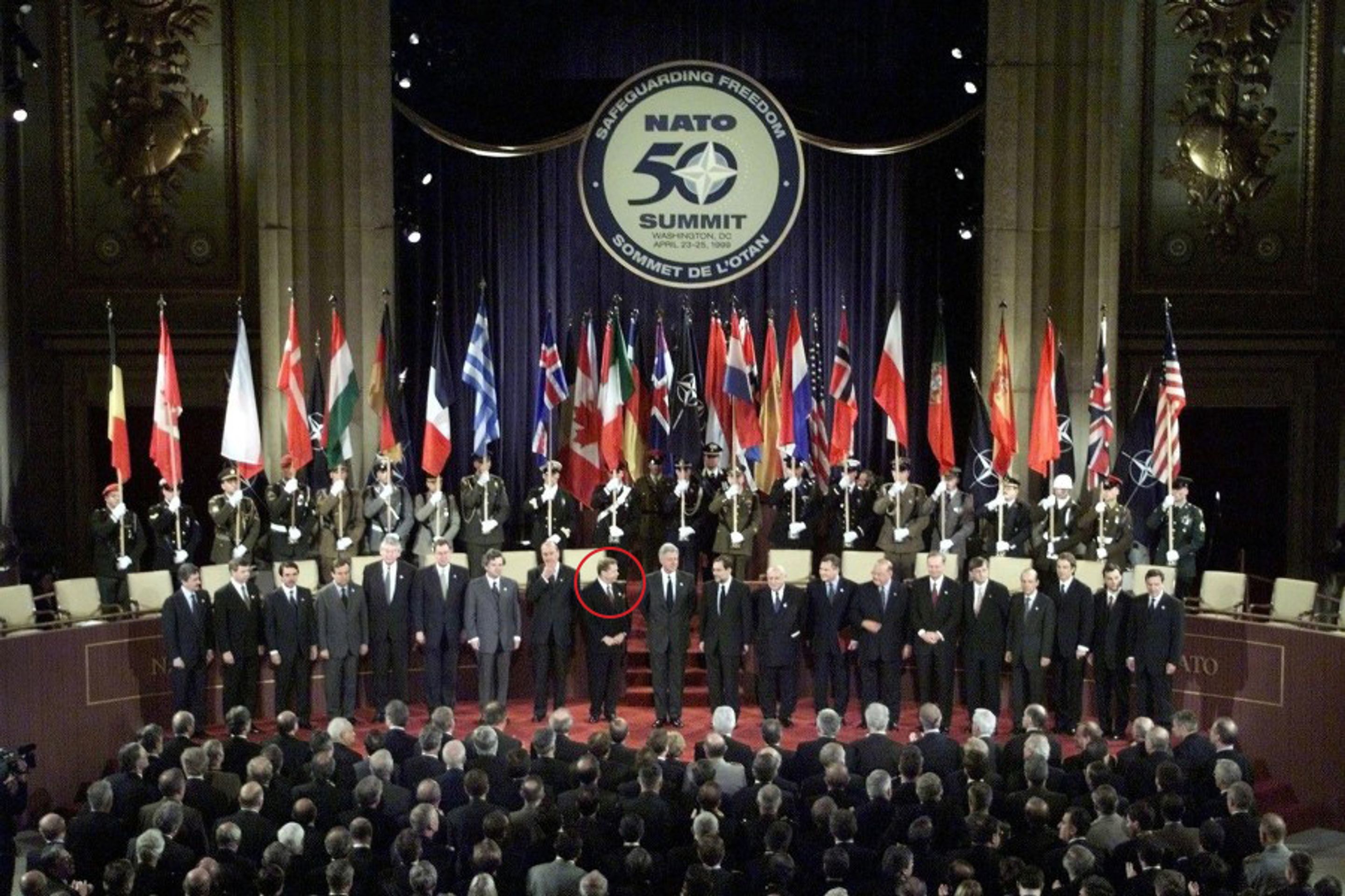 Summit NATO ve Washingtonu - 1999 - GALERIE: Čeští prezidenti na summitech NATO (2/8)