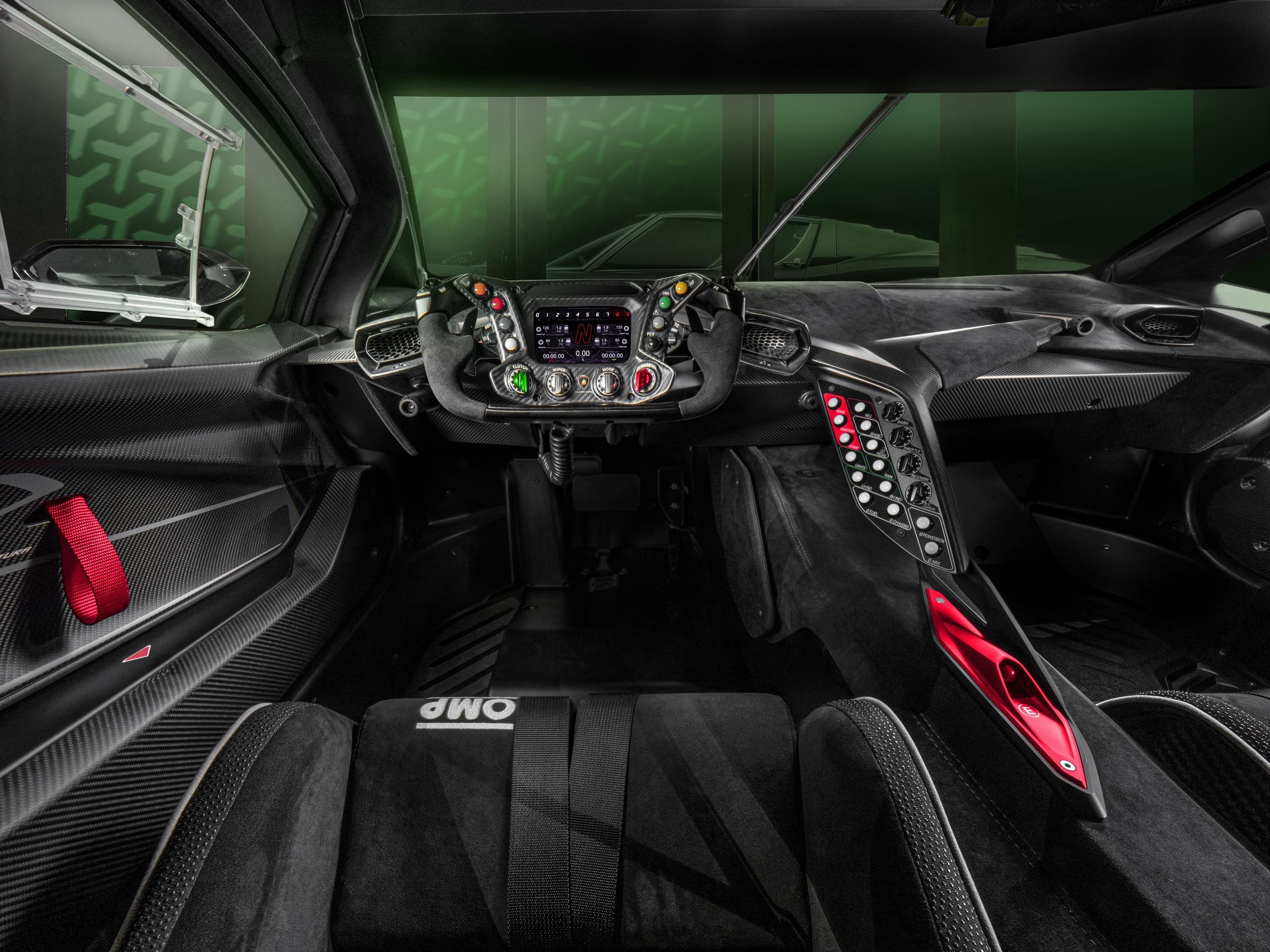 Lamborghini Essenza SCV12 - 27 - Fotogalerie: Exkluzivní hračka pro milionáře Lamborghini Essenza SCV12 (10/17)