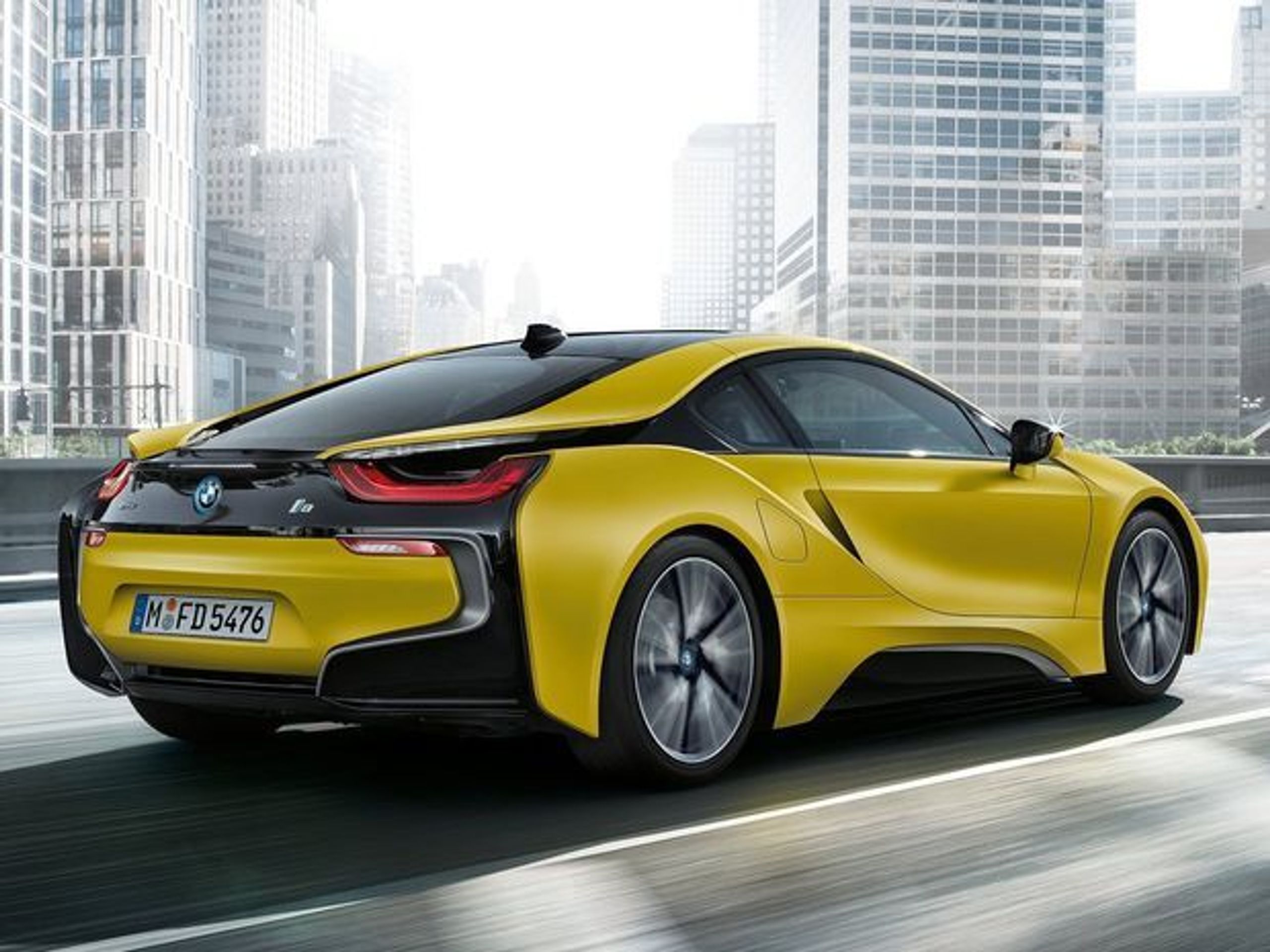 i8 - 5 - GALERIE: BMW i8 Protonic Frozen Yellow (2/3)