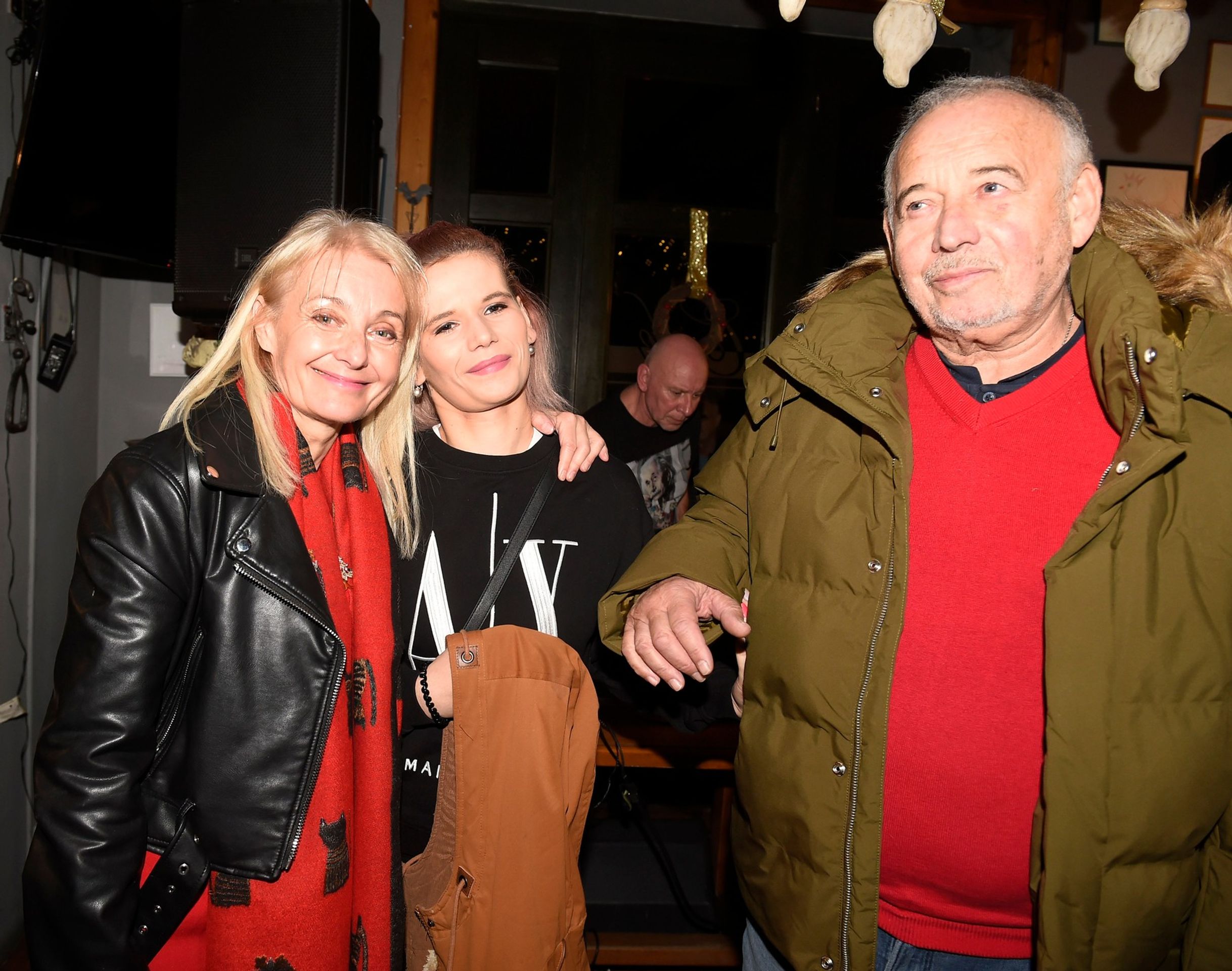 Ivan Vyskočil s dcerou a Veronikou Žilkovou - Celebrity o úsporném balíčku (5/9)