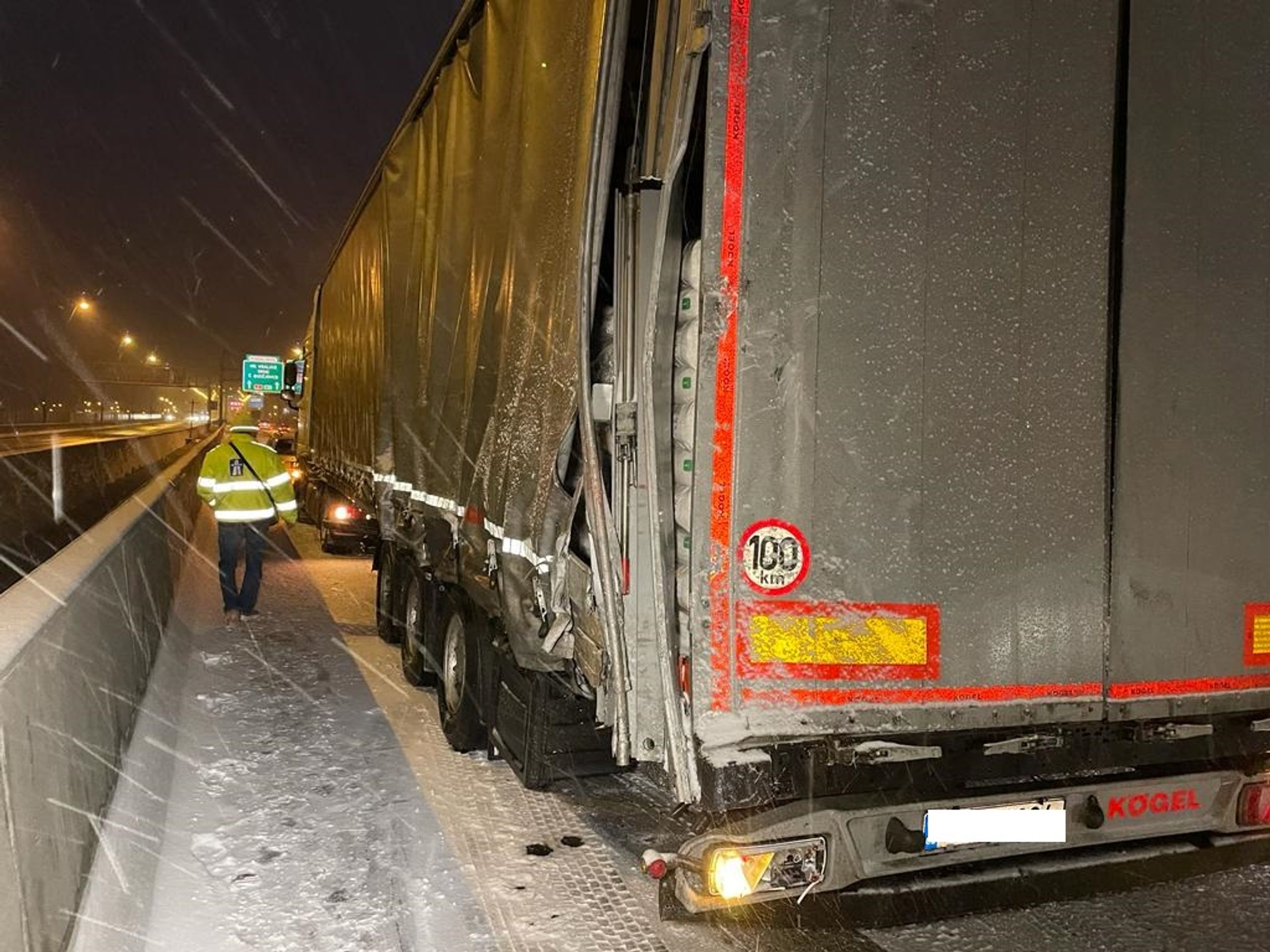 Tragická nehoda v Praze - Počasí komplikuje dopravu (3/12)