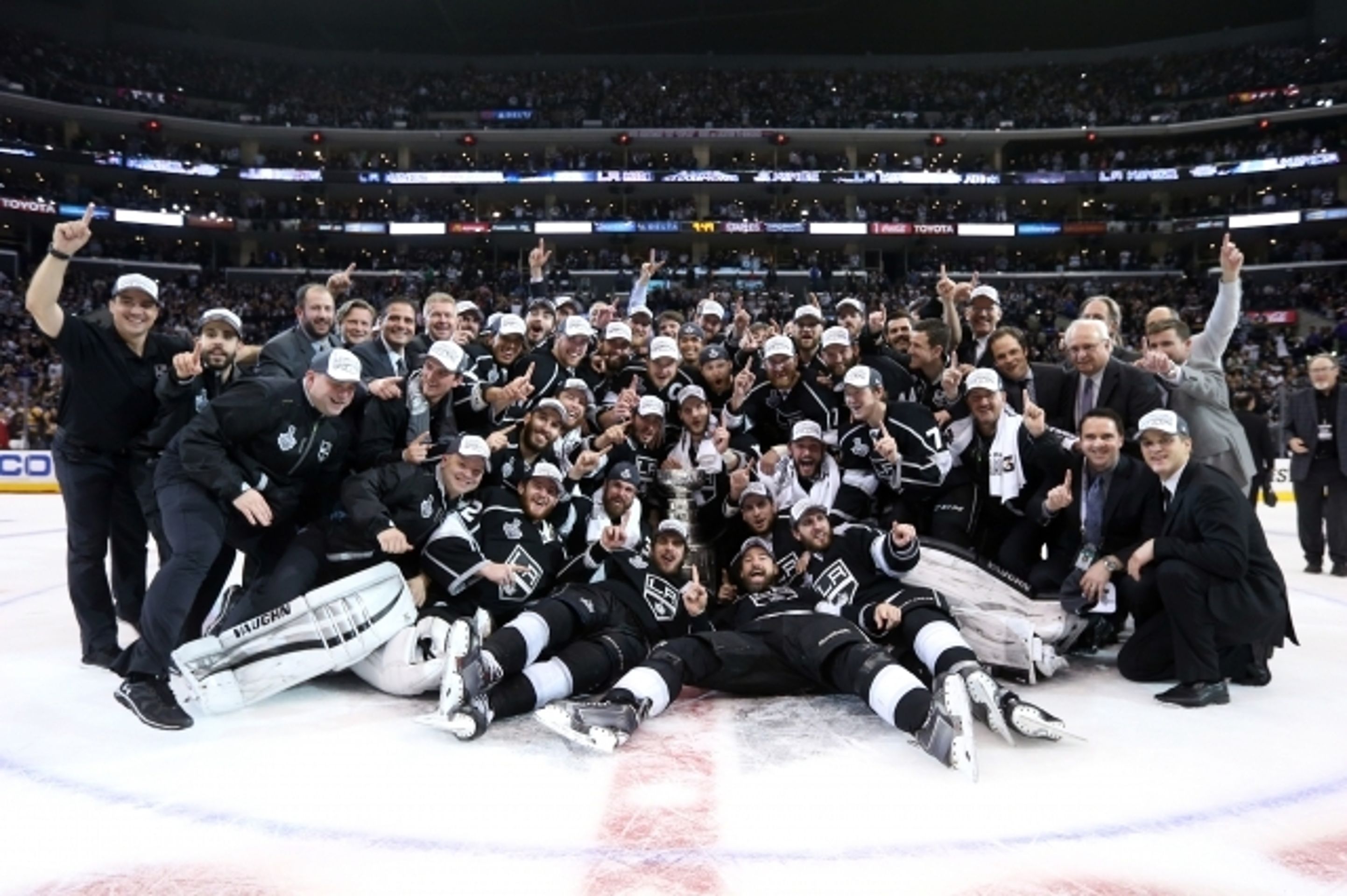 Los Angeles Kings vyhráli Stanley Cup 2014 - 6 - GALERIE: Los Angeles slaví vítězství ve Stanley Cupu (6/14)