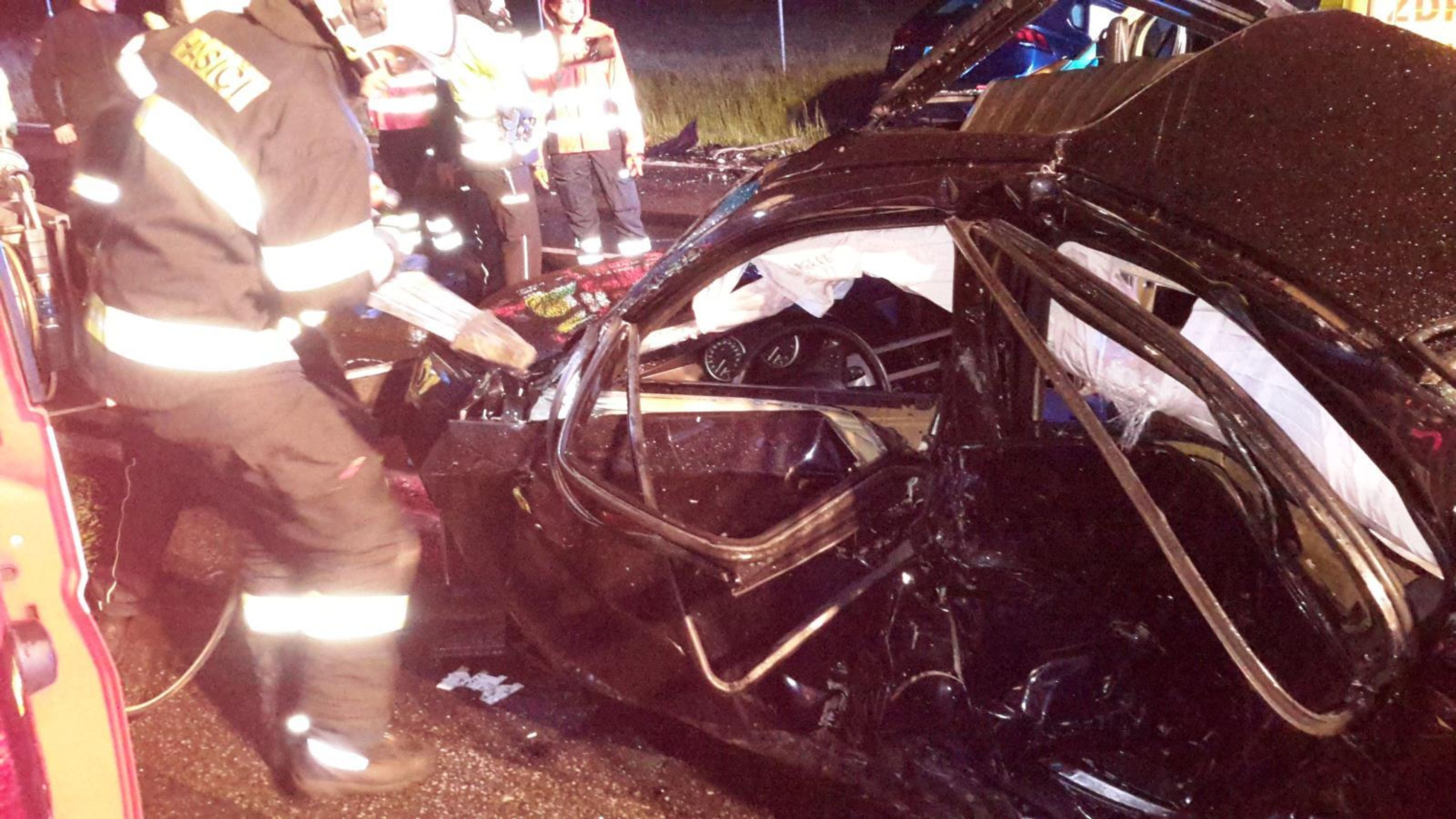 Smrtelná nehoda BMW a Volkswagenu - 2 - GALERIE: Smrtelná nehoda na jihu Čech (2/3)
