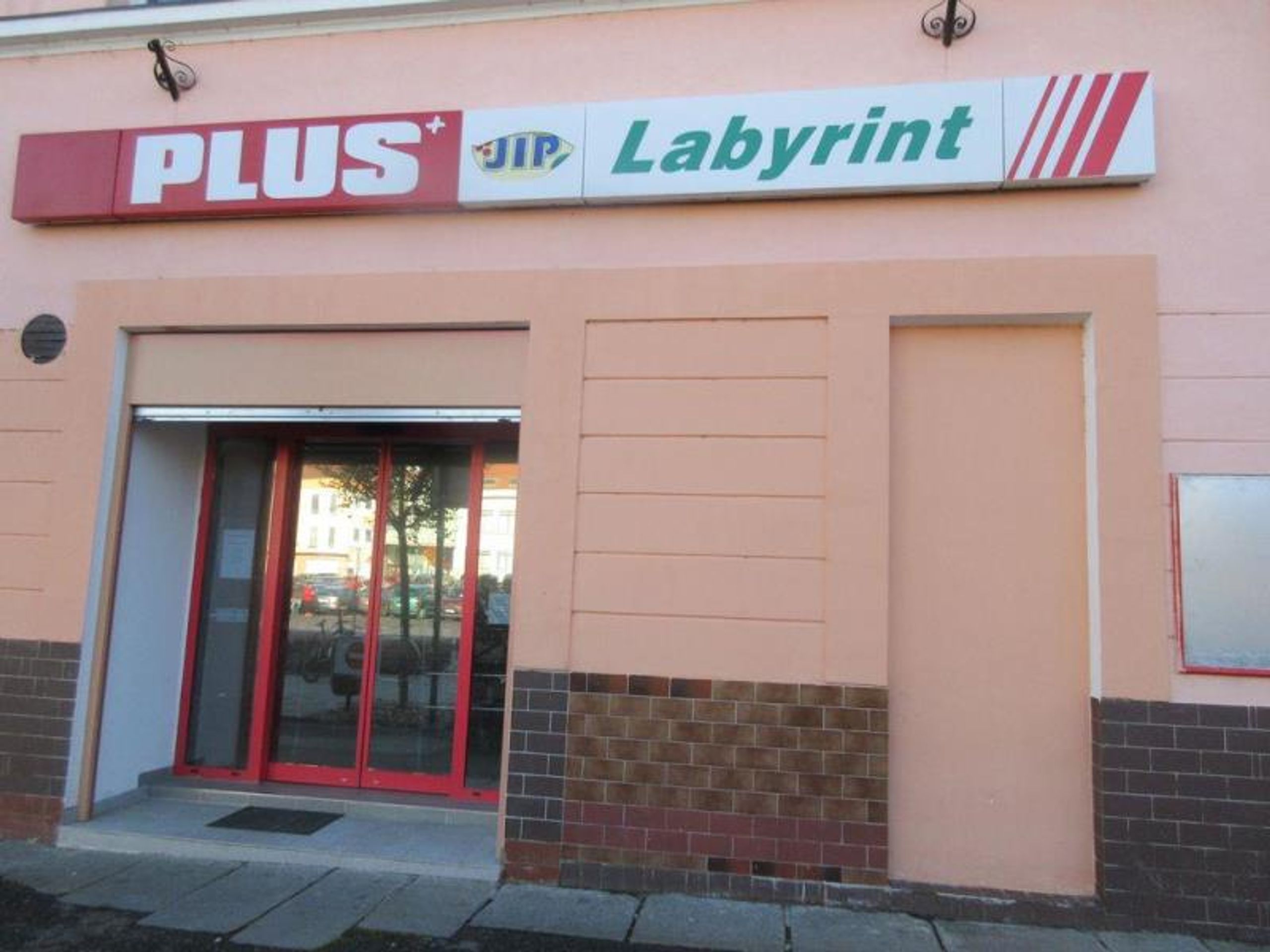 Prodejna PLUS JIP Přeštice (1) - Uzavřené provozovny (7/21)