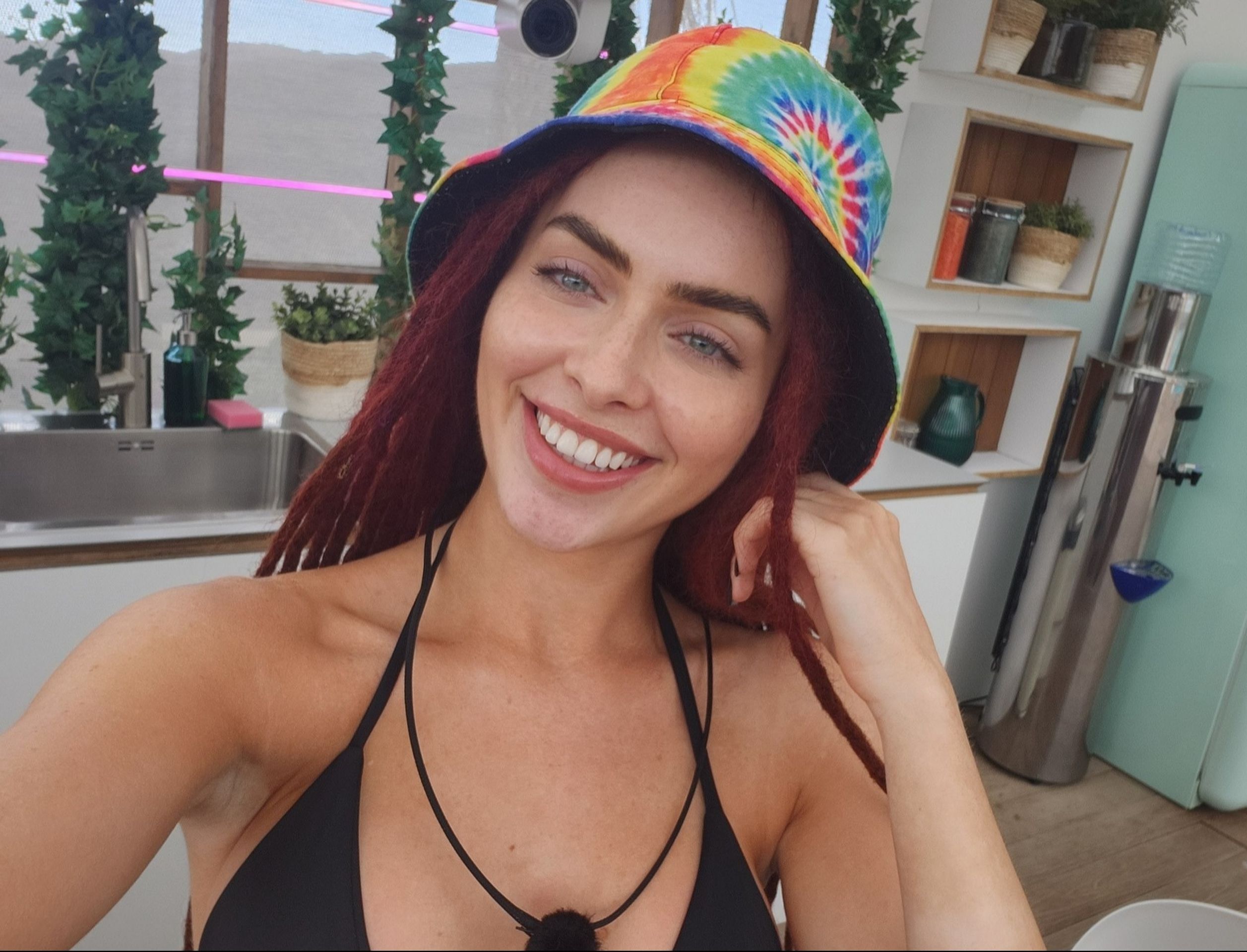 Rachel na Love Island - Rachel Karnížová (8/8)