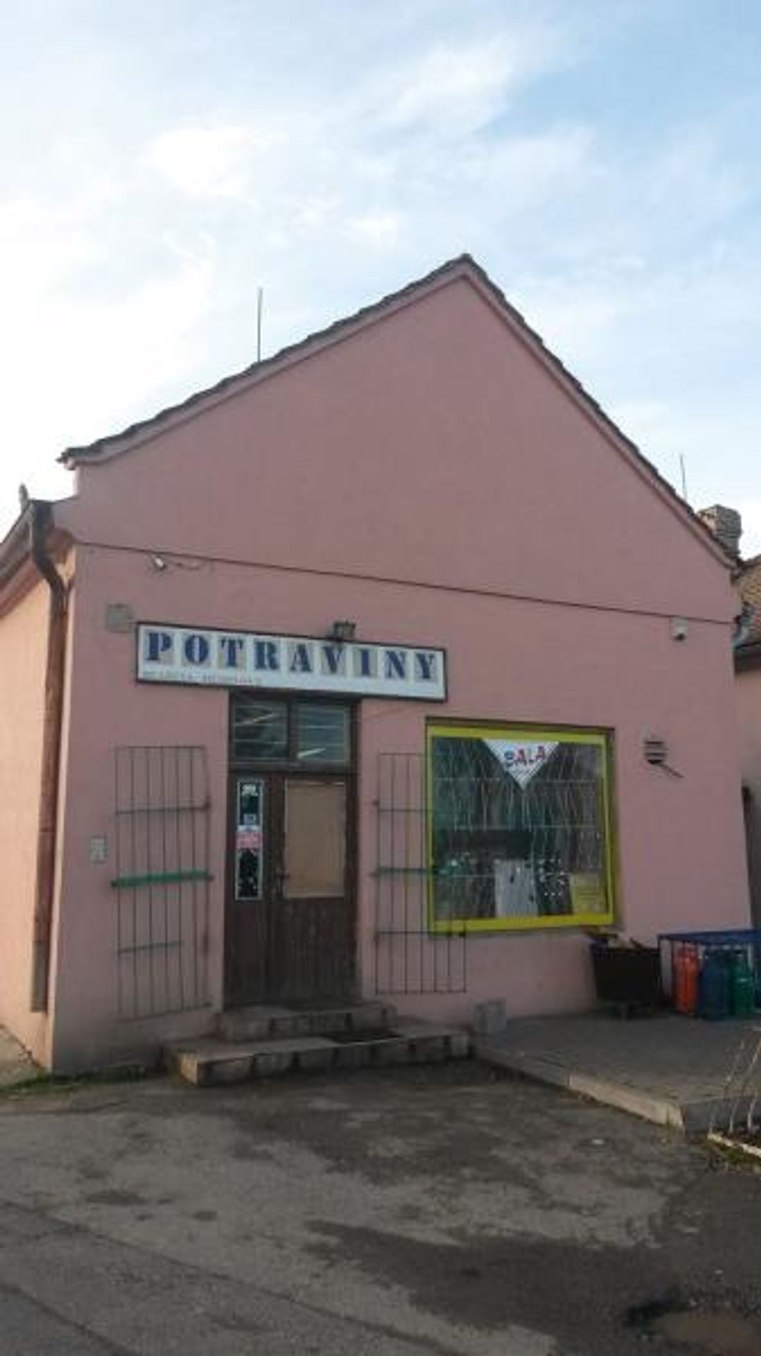Uzavřené provozovny - Nhat Hoang Van, Úžice - GALERIE: Uzavřené provozovny (32/46)
