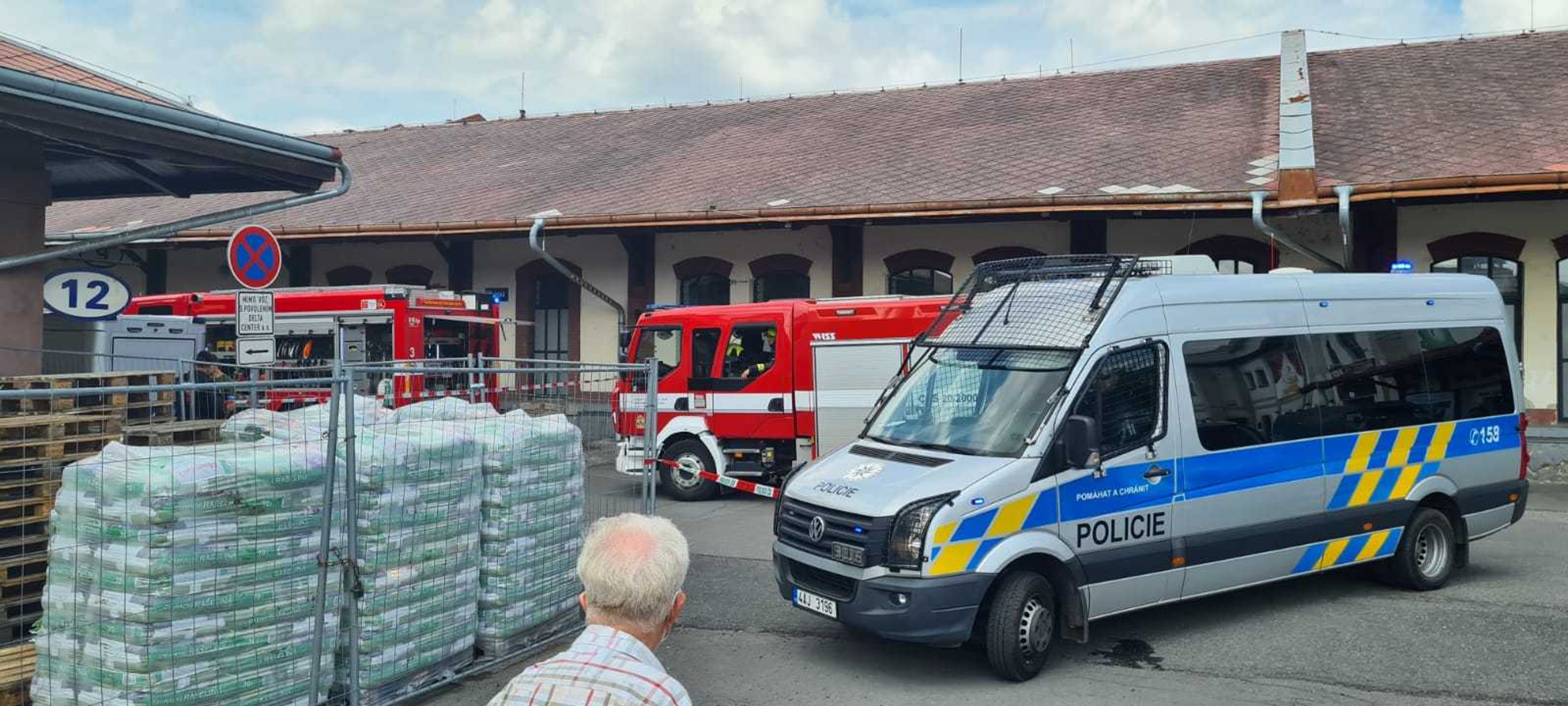 Policejní zásah v Holešovické tržnici - 2 - GALERIE: Střelba v centru Prahy (4/9)
