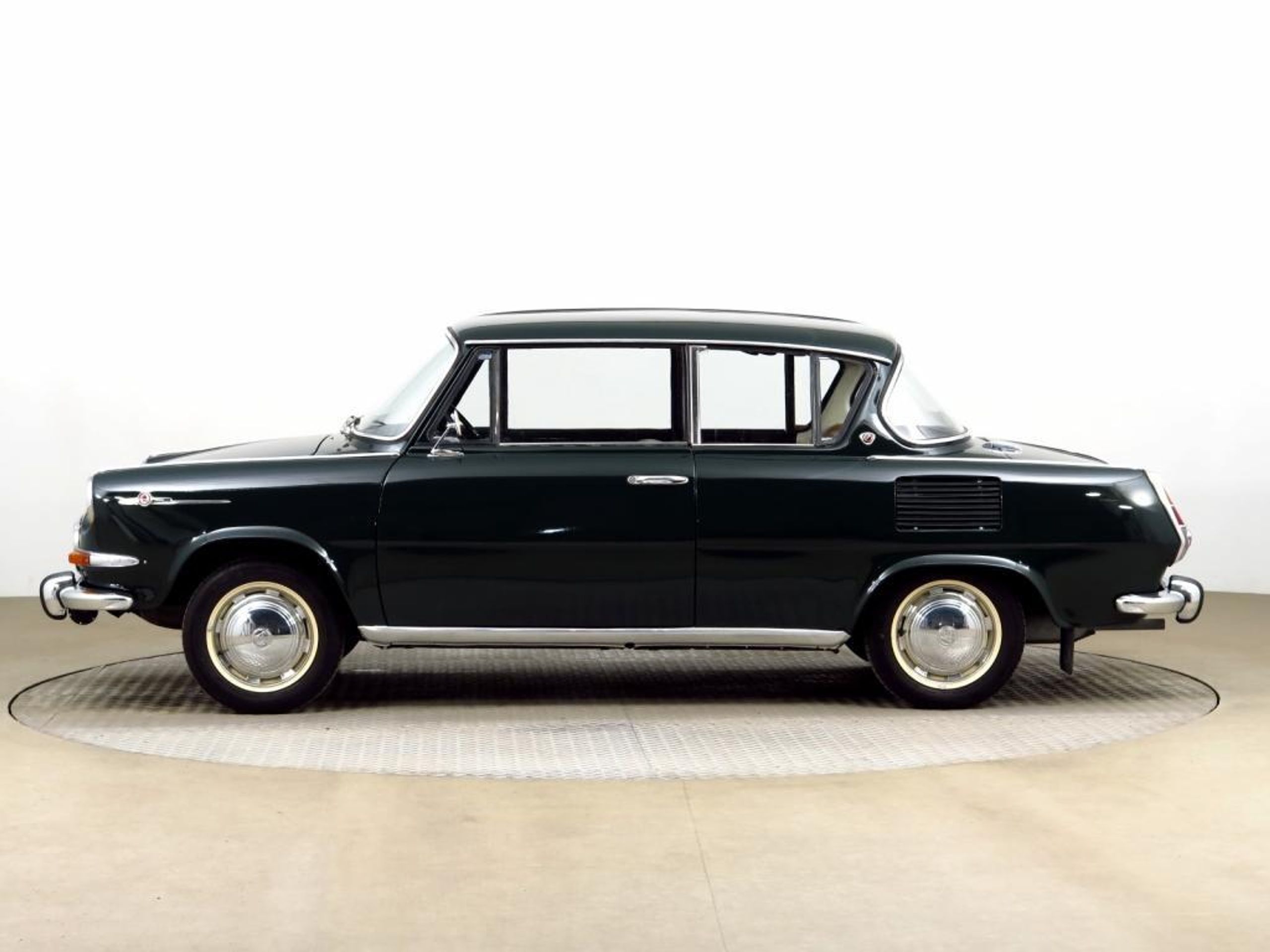 Škoda 1000 MBX z roku 1967 - 11 - Fotogalerie: Tahle stařičká embéčka mají dnes obrovskou hodnotu (19/35)