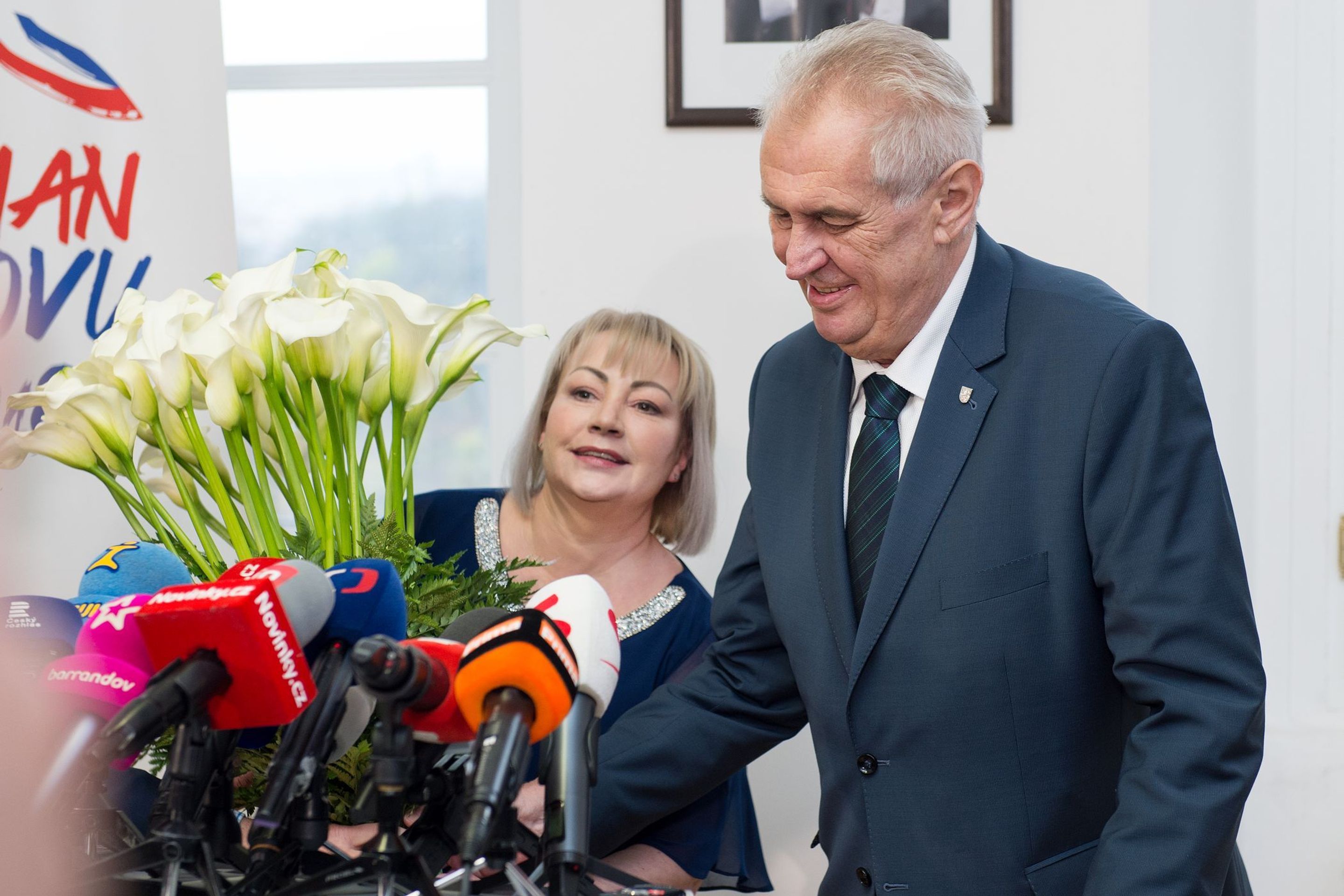 Miloš Zeman na tiskové konferenci ke své kandidatuře - 8 - GALERIE: Miloš Zeman promluvil o své kandidatuře (5/9)