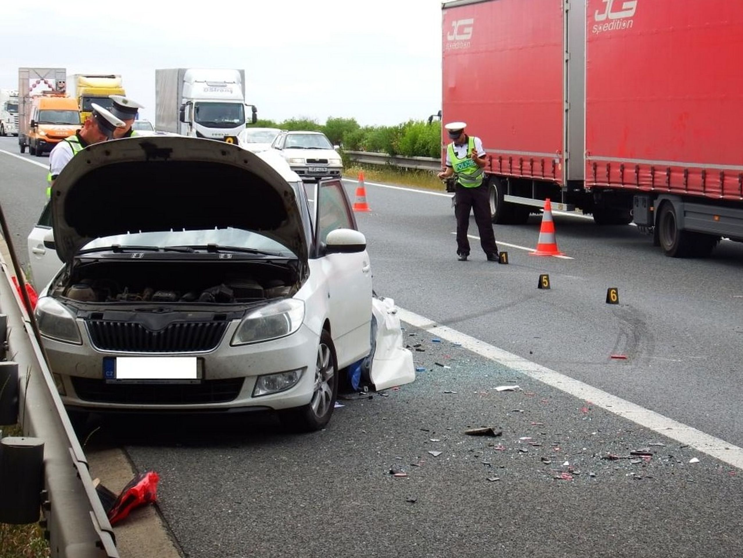 Nehoda na dálnici D5 - 1 - GALERIE: Nehoda na dálnici D5 (5/5)