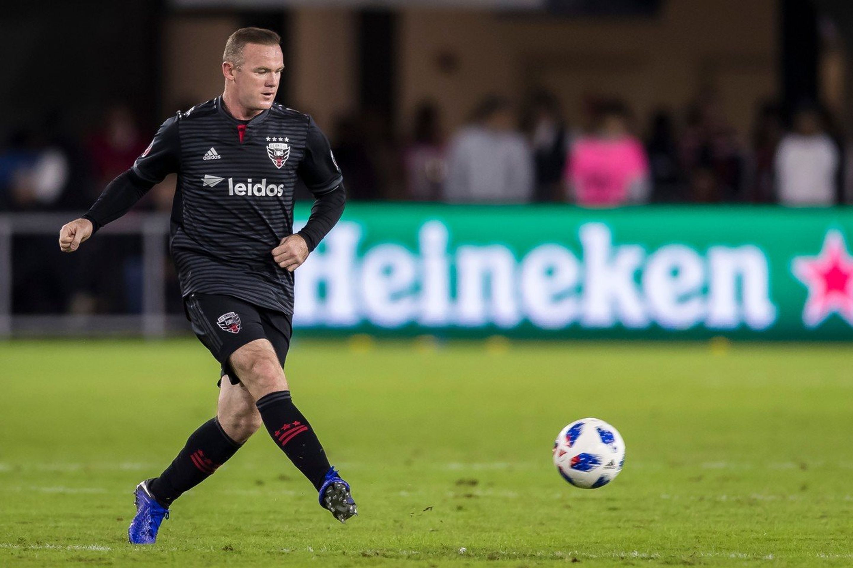 Wayne Rooney - GALERIE: Wayne Rooney dal v MLS nádherný gól z přímého kopu (1/4)