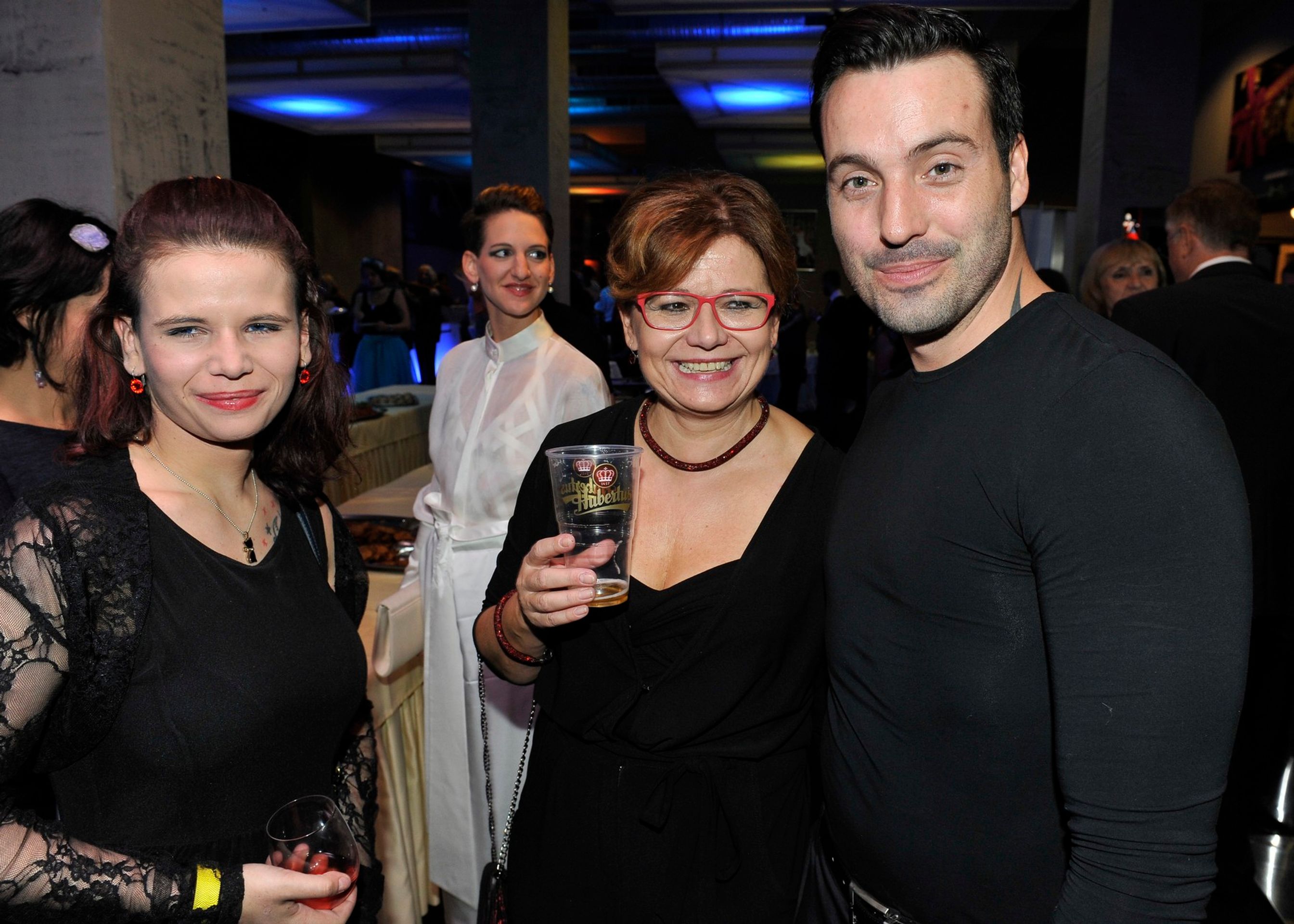 Ivana Andrlová s dcerou Michaelou a Václav Noid Bárta, 13. 10. 2016 premiéra Bonnie and Clyde 2 - Ivana Andrlová (3/4)