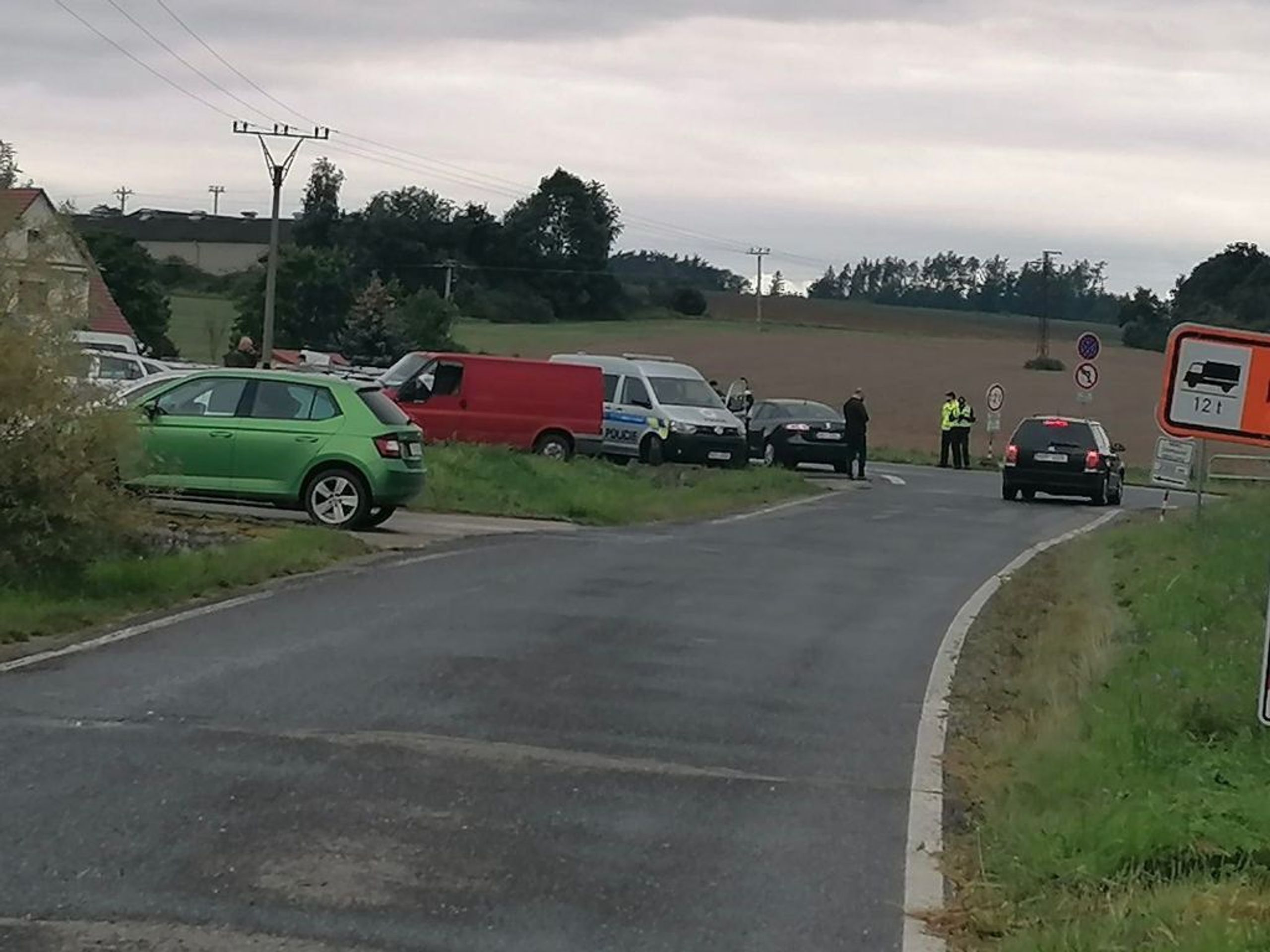 Aktivisté u drůbežárny Mirovice na Písecku - 4 - GALERIE: Aktivisté u drůbežárny Mirovice na Písecku (4/11)