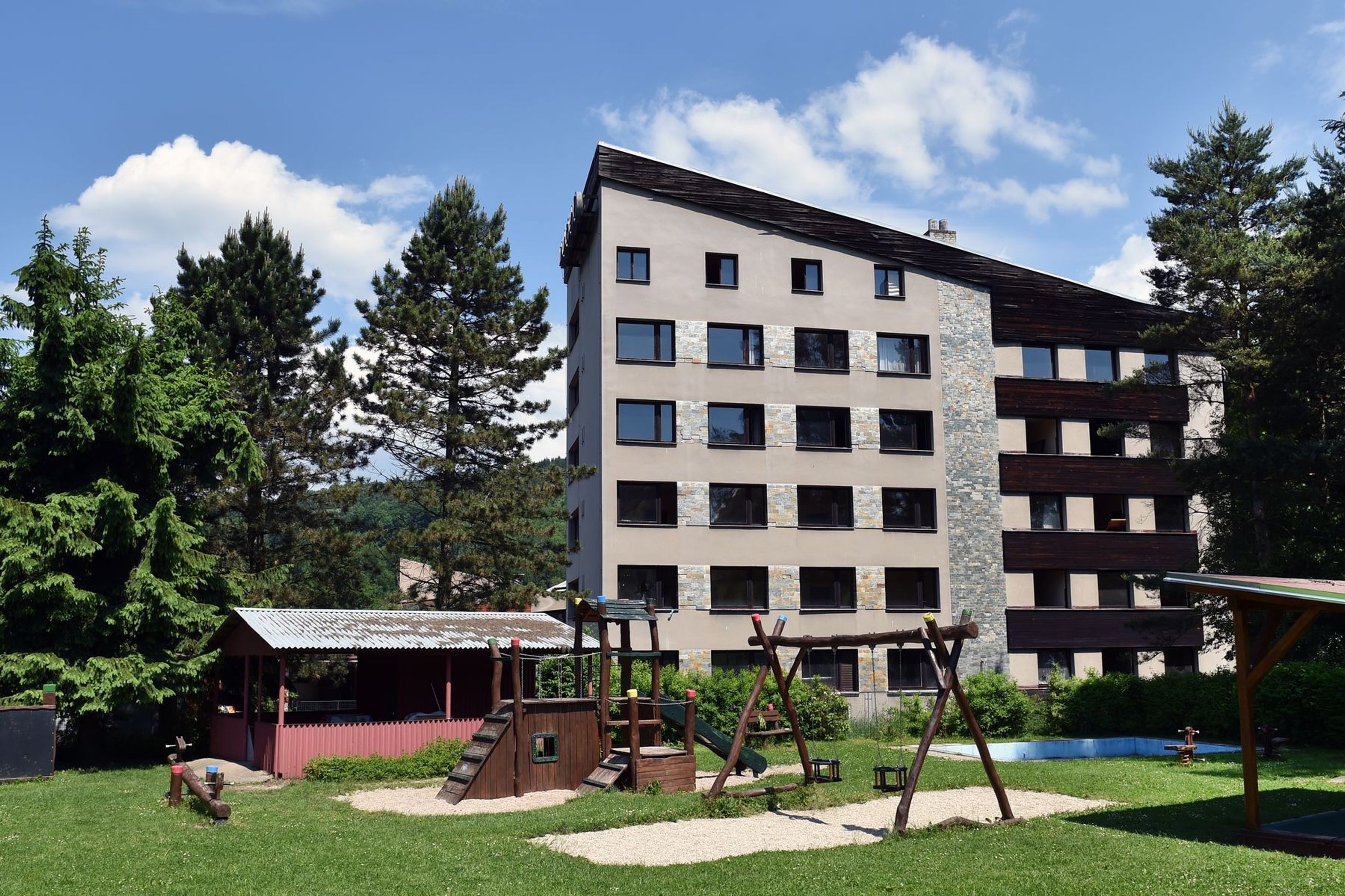 Bývalý hotel Cedron - 1 - GALERIE: Bývalý hotel Cedron (14/15)