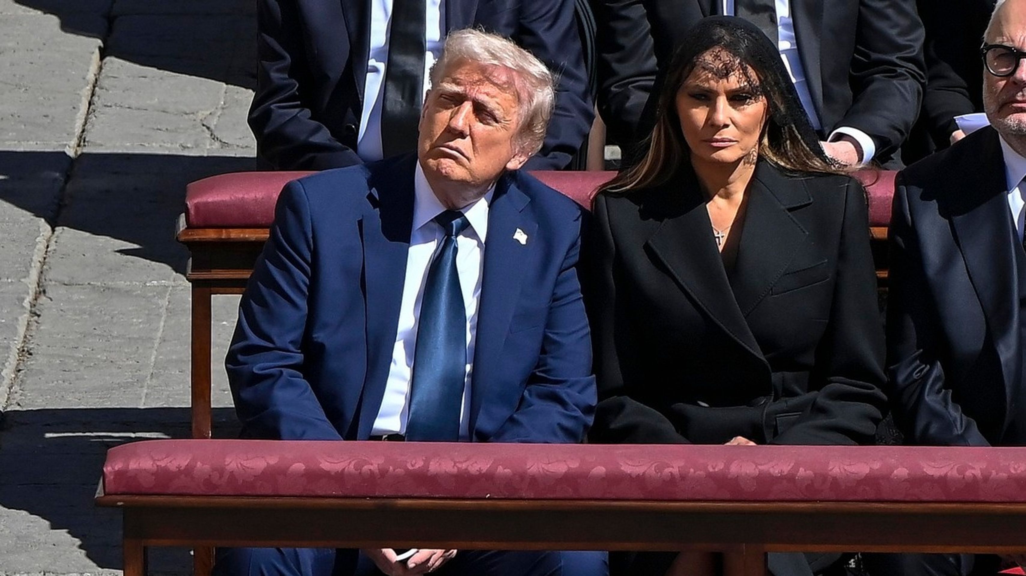 Donald a Melania Trumpovi - Státníci na pohřbu papeže Františka (5/6)