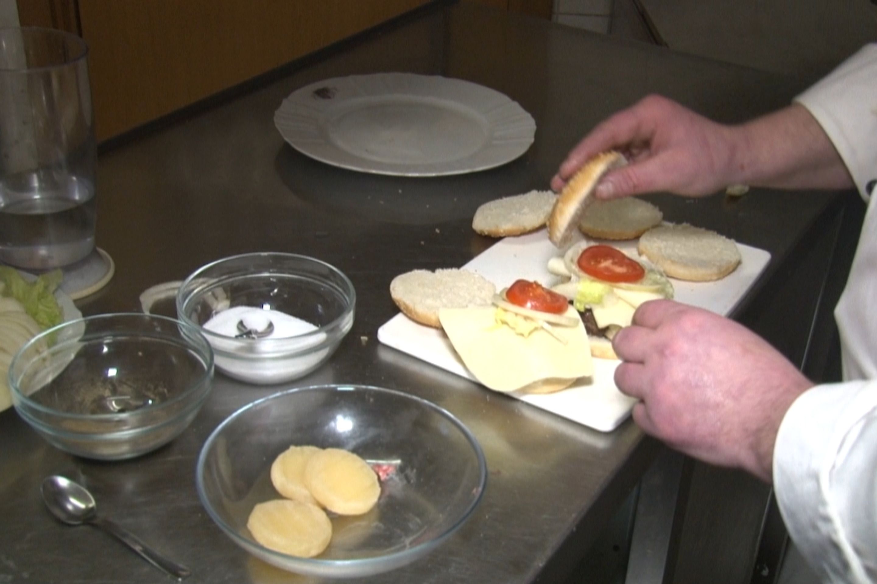 Jak udělat hamburger - 4 - Jak udělat hamburger (5/7)