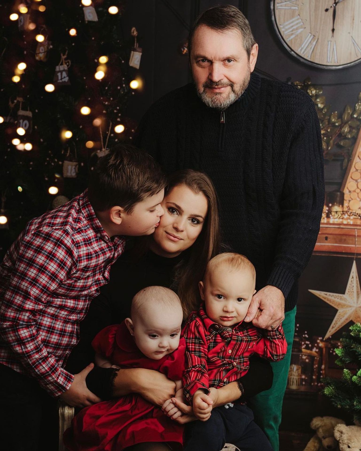 Ornella Koktová s rodinou - Celebrity se pochlubily adventní výzdobou (4/23)