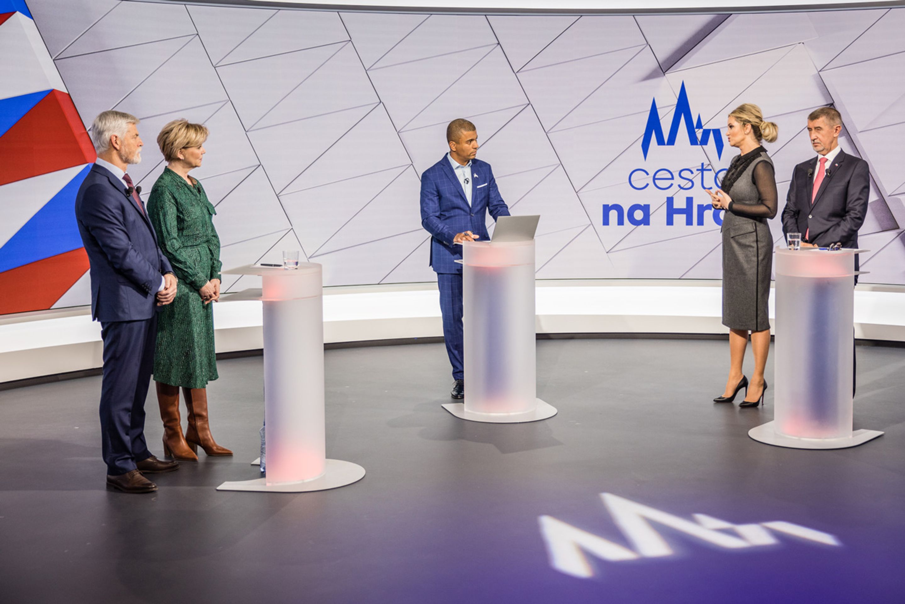 Debata kandidátů (17) - Debata kandidátů (1/17)
