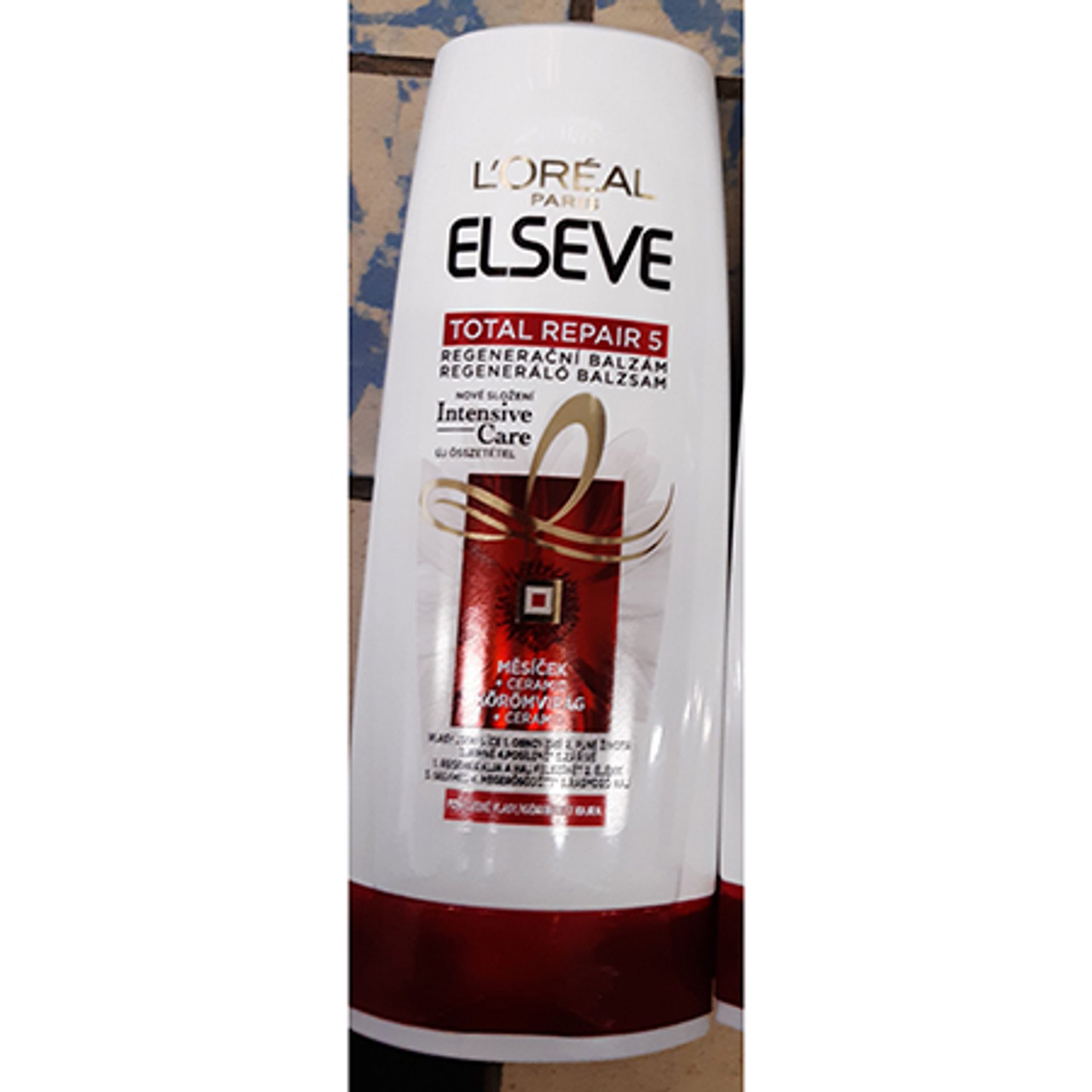 L´OREAL Elseve regenerační balzám (1) - Zdraví nebezpečná kosmetika (29/35)