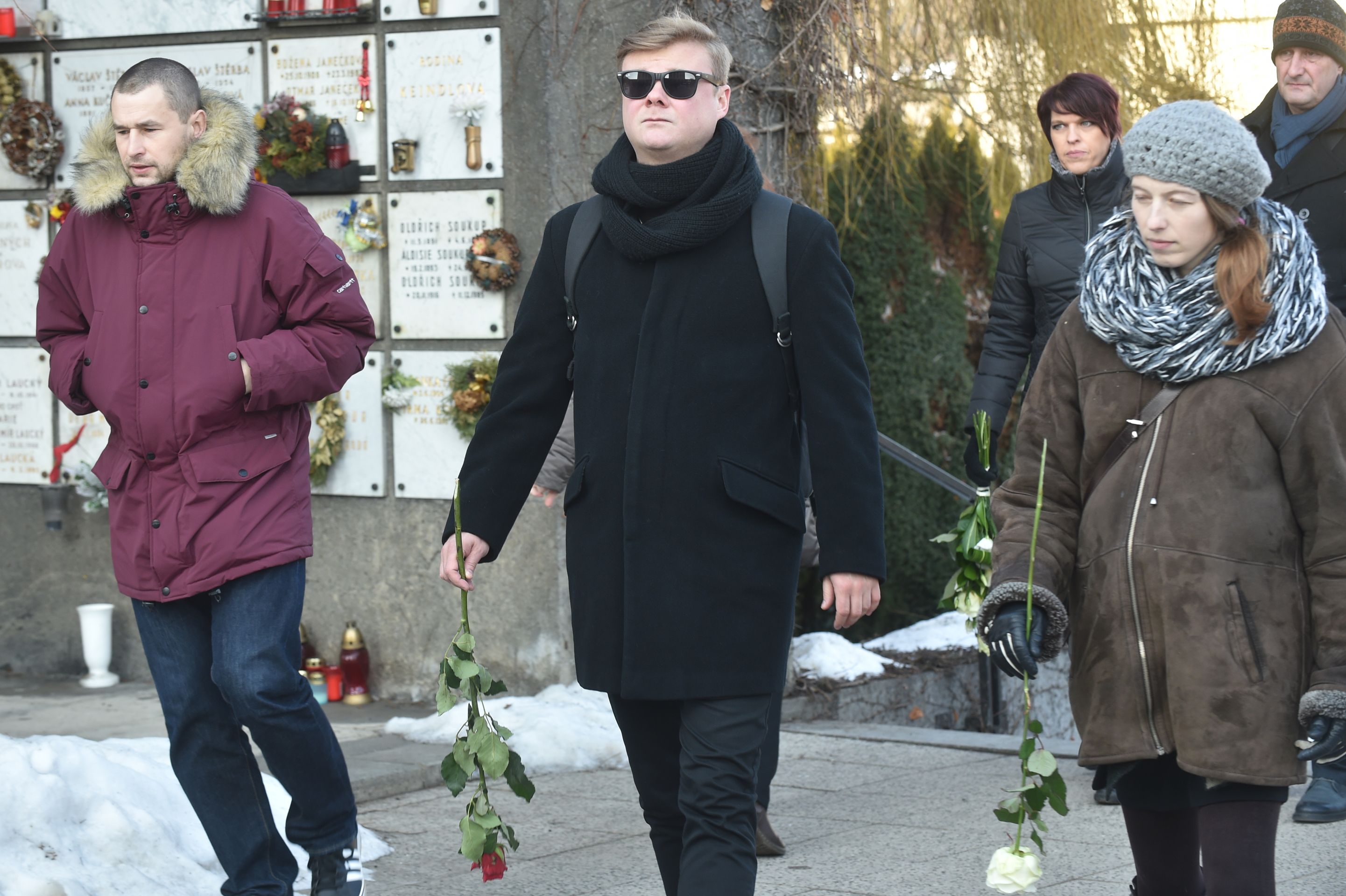 Pohřeb Michala Pavlaty - 9 - GALERIE: Pohřeb herce Michala Pavlaty (28/43)