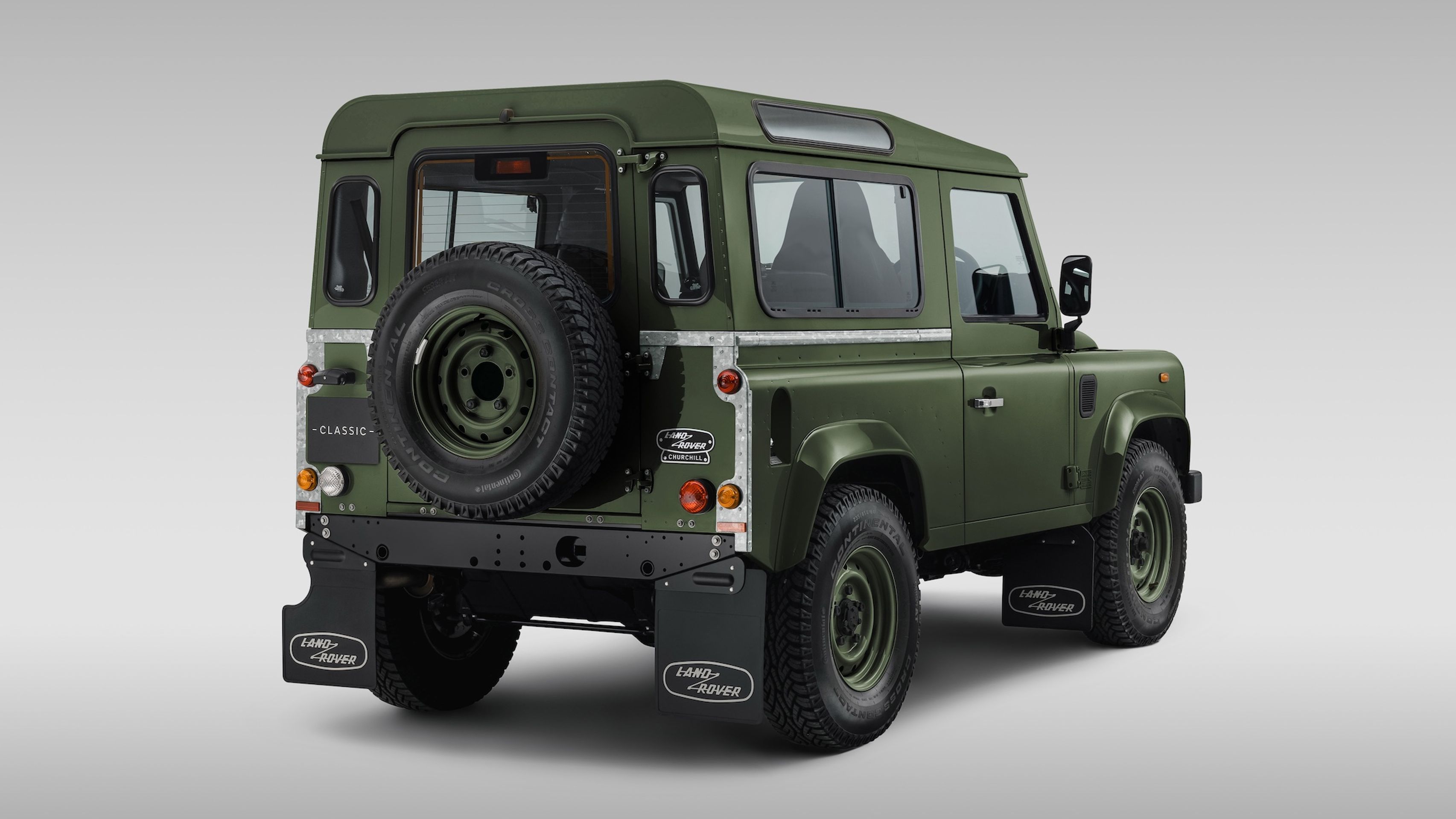 Classic Defender V8 ve stylu vozu Winstona Churchilla - Classic Defender V8 ve stylu vozu Winstona Churchilla (4/6)