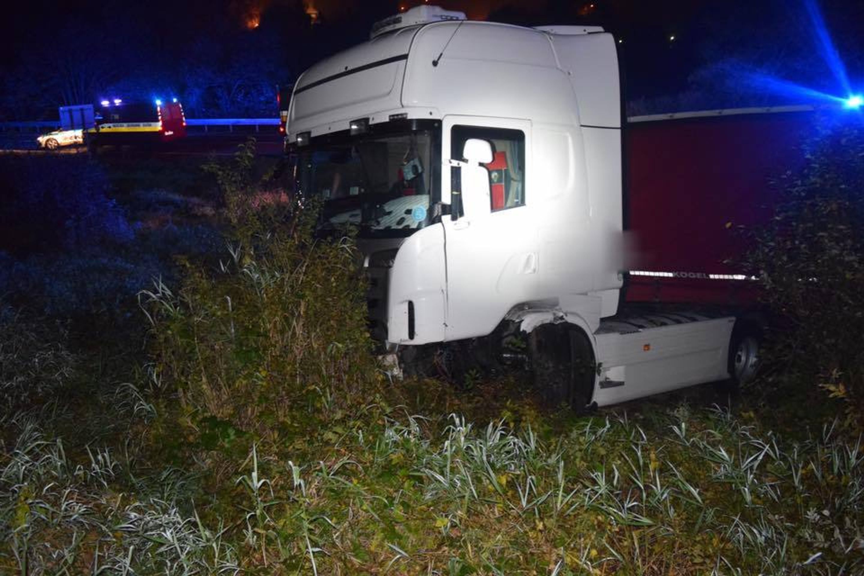 Tragická nehoda u Ružomberoku - 2 - GALERIE: Tragická nehoda u Ružomberoku (2/4)