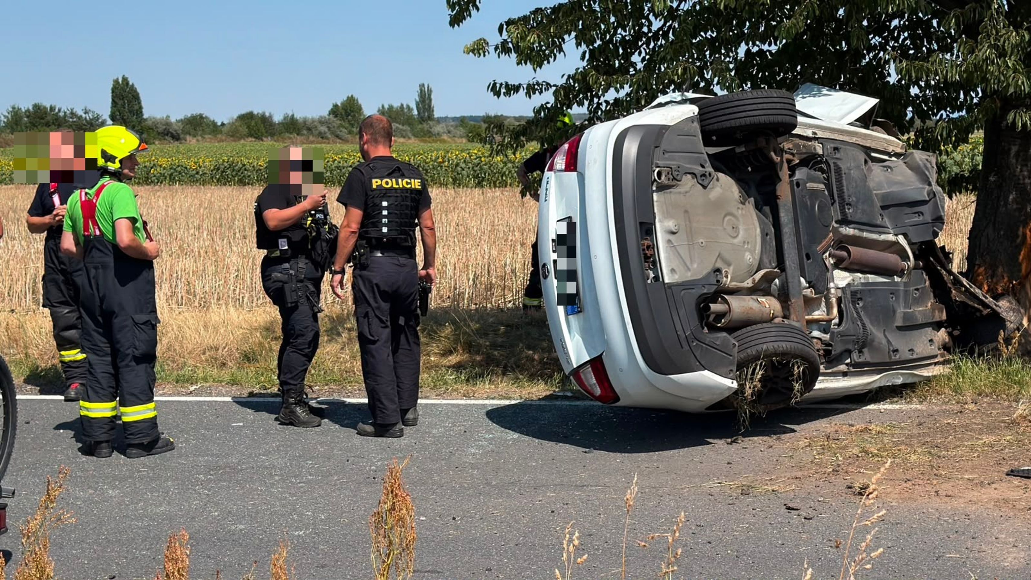 Nehoda u Roudnice na Královéhradecku - Nehoda u Roudnice na Královéhradecku (6/7)
