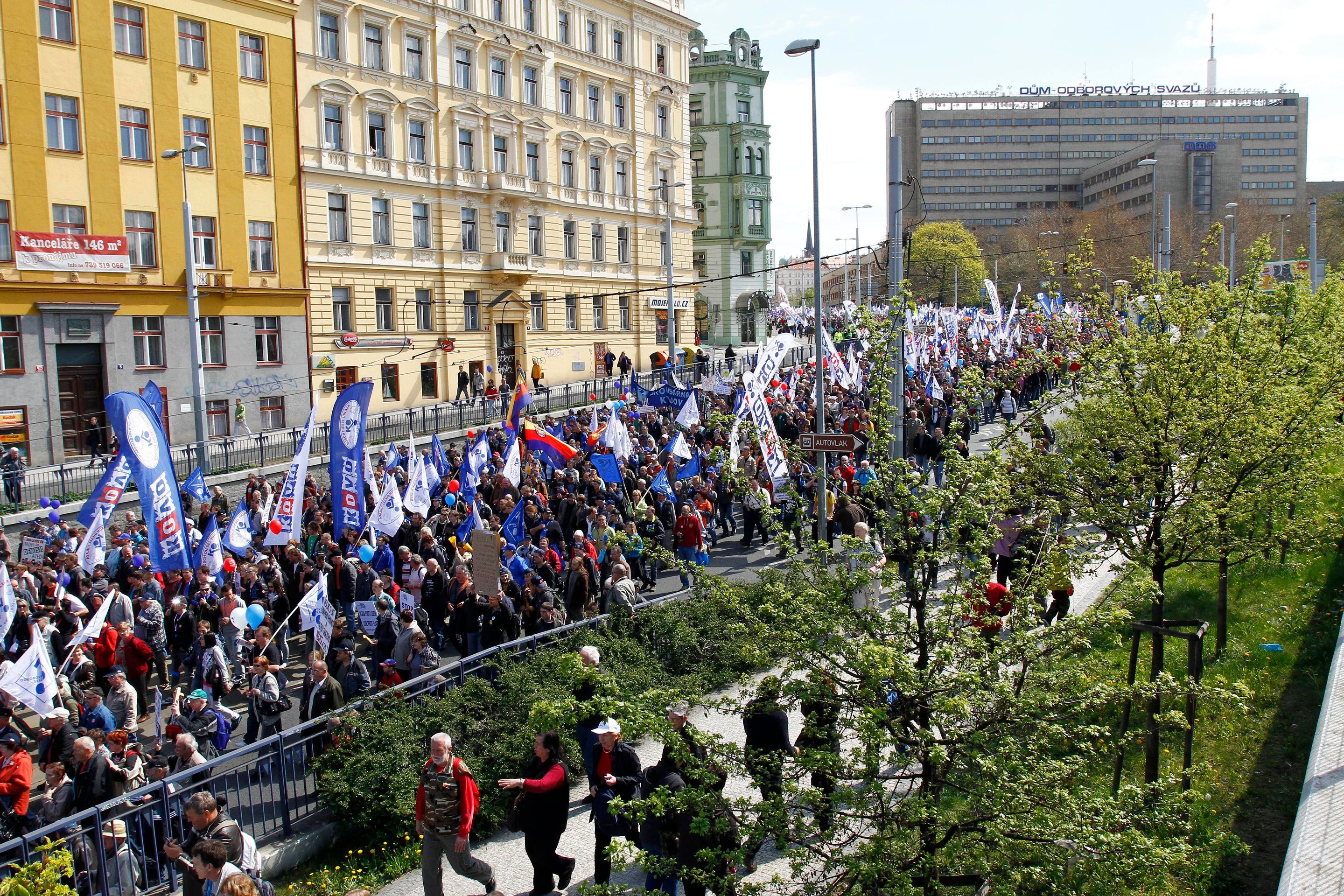 Demonstrace proti vládním reformám - 7 - Demonstrace proti vládním reformám v Praze (8/23)