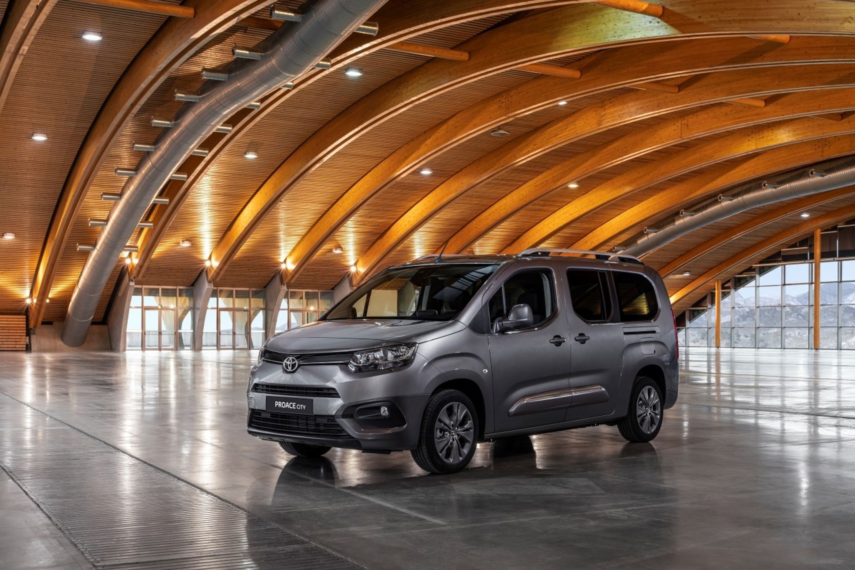 Toyota Proace City - 43 - Fotogalerie: Toyota Proace City jako dodávka i auto pro rodinu (22/28)
