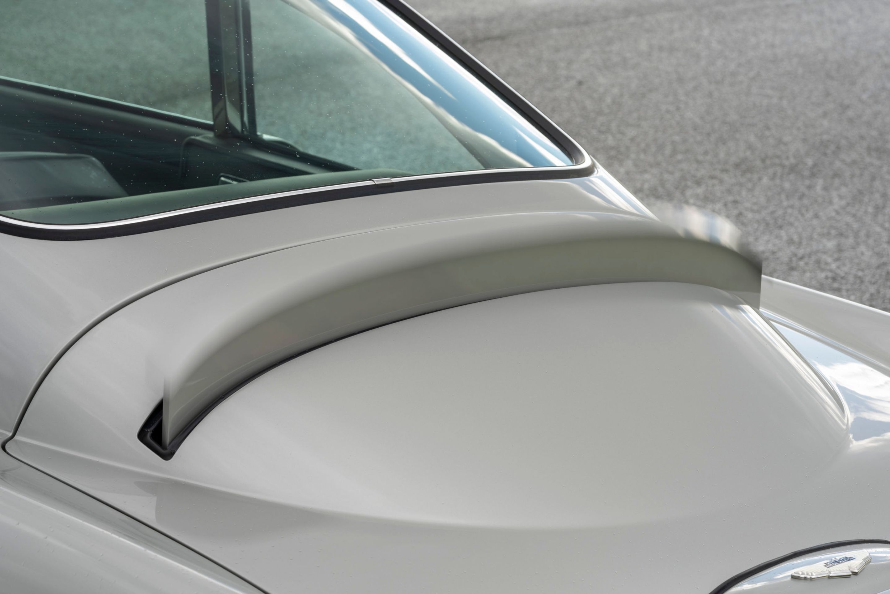 Aston Martin DB5 podle Jamese Bonda - 73 - Fotogalerie: Prohlédněte si výzbroj Aston Martin DB5 podle Jamese Bonda (7/32)