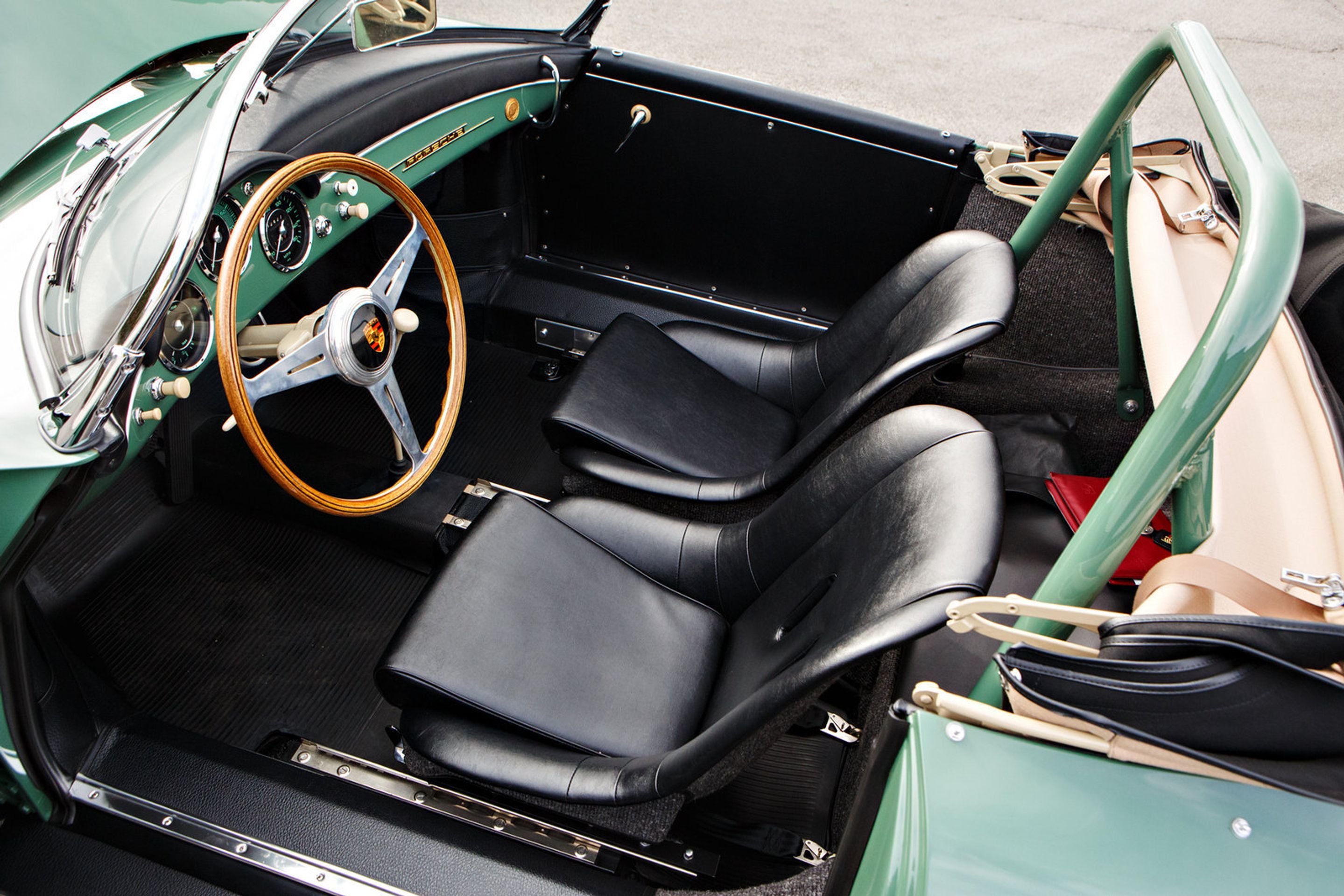 Porsche 356 A 1500 GS/GT Carrera Speedster 1958 - 12 - Fotogalerie: Vzácný Speedster ze sbírky Jerryho Seinfelda (2/6)