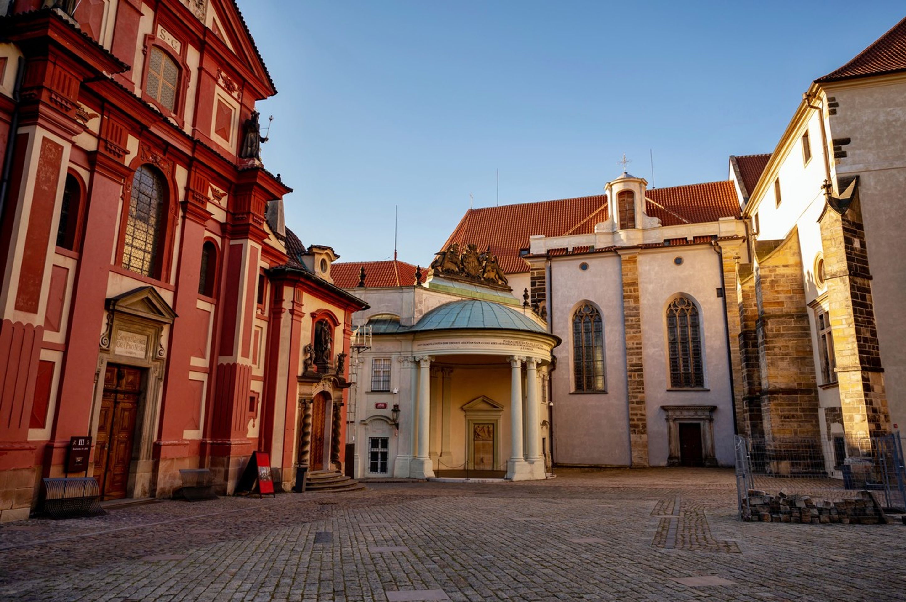 Kostel Všech svatých - Pražský hrad (1/7)