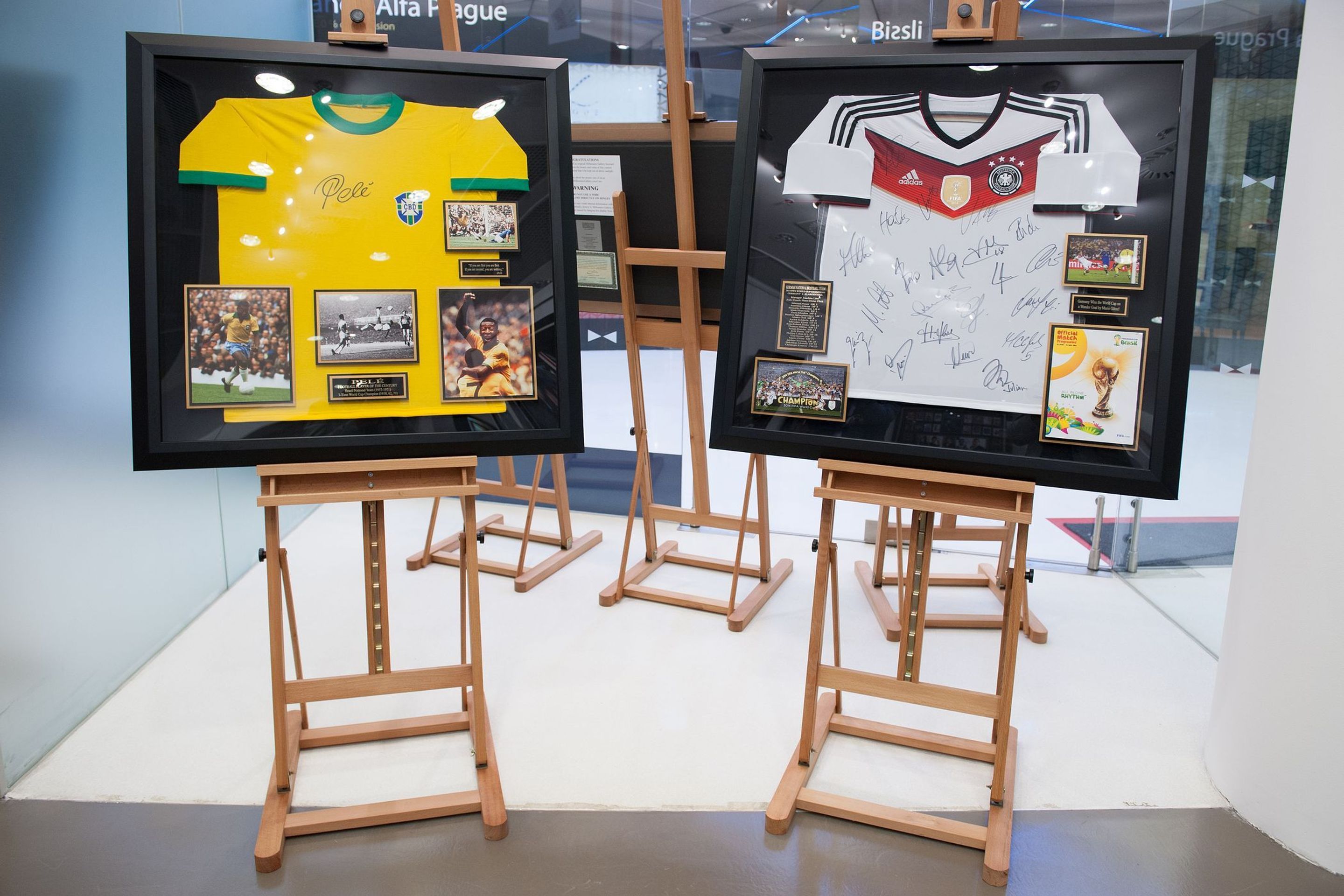 Millionaire Gallery - 14 - GALERIE: Millionaire Gallery v Praze (18/18)