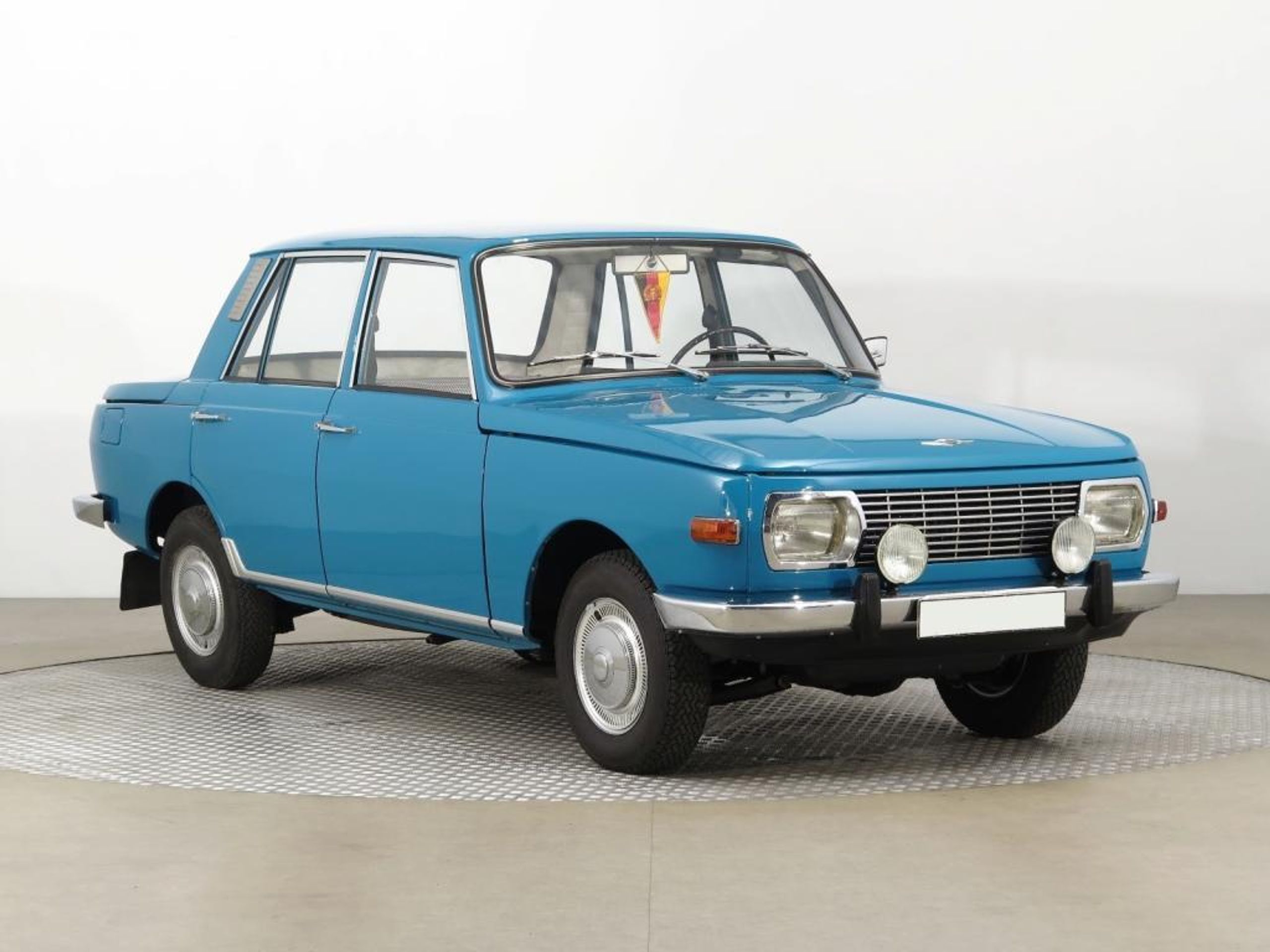 Wartburg 353 z roku 1974 - 16 - Fotogalerie: Wartburg 353 z roku 1974 (1/9)