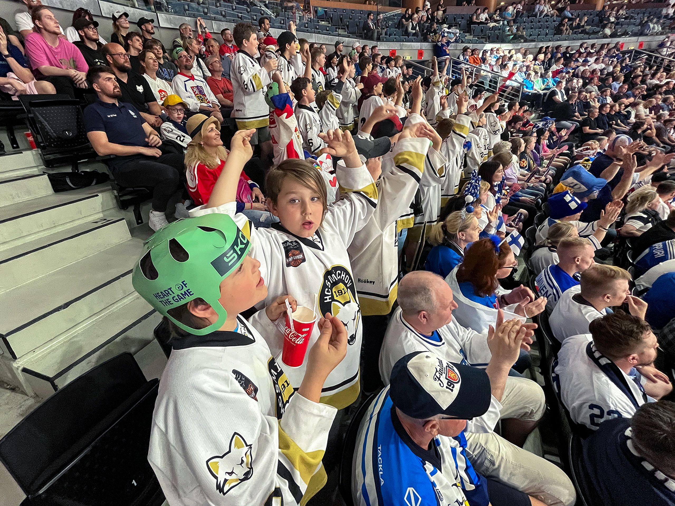 Malí hokejisté HC Smíchov na mistrovství světa - Liščata z pražského klubu HC Smíchov na návštěvě světového šampionátu (15/15)