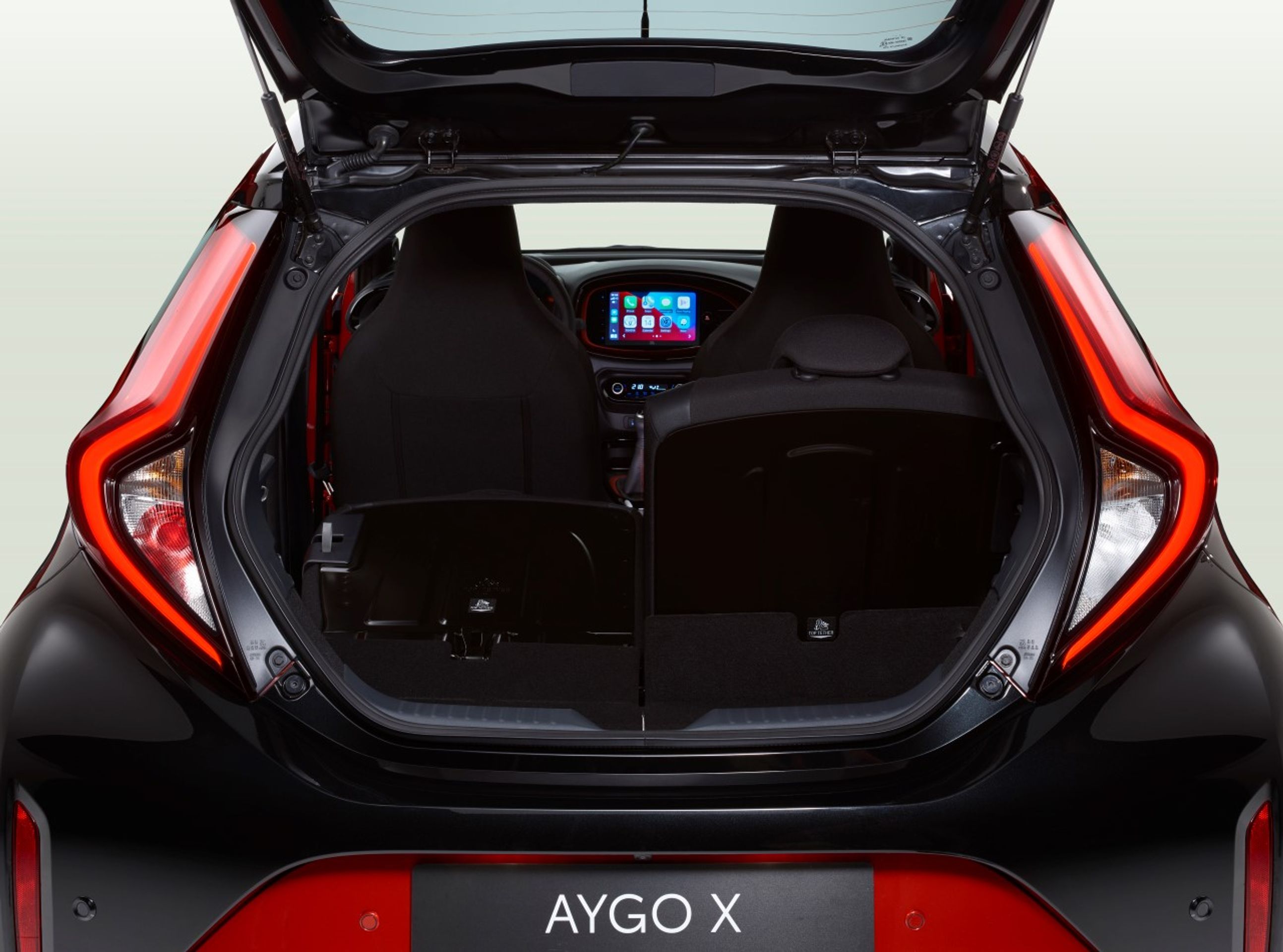 Toyota Aygo X - Maličký crossover Toyota Aygo X (15/22)
