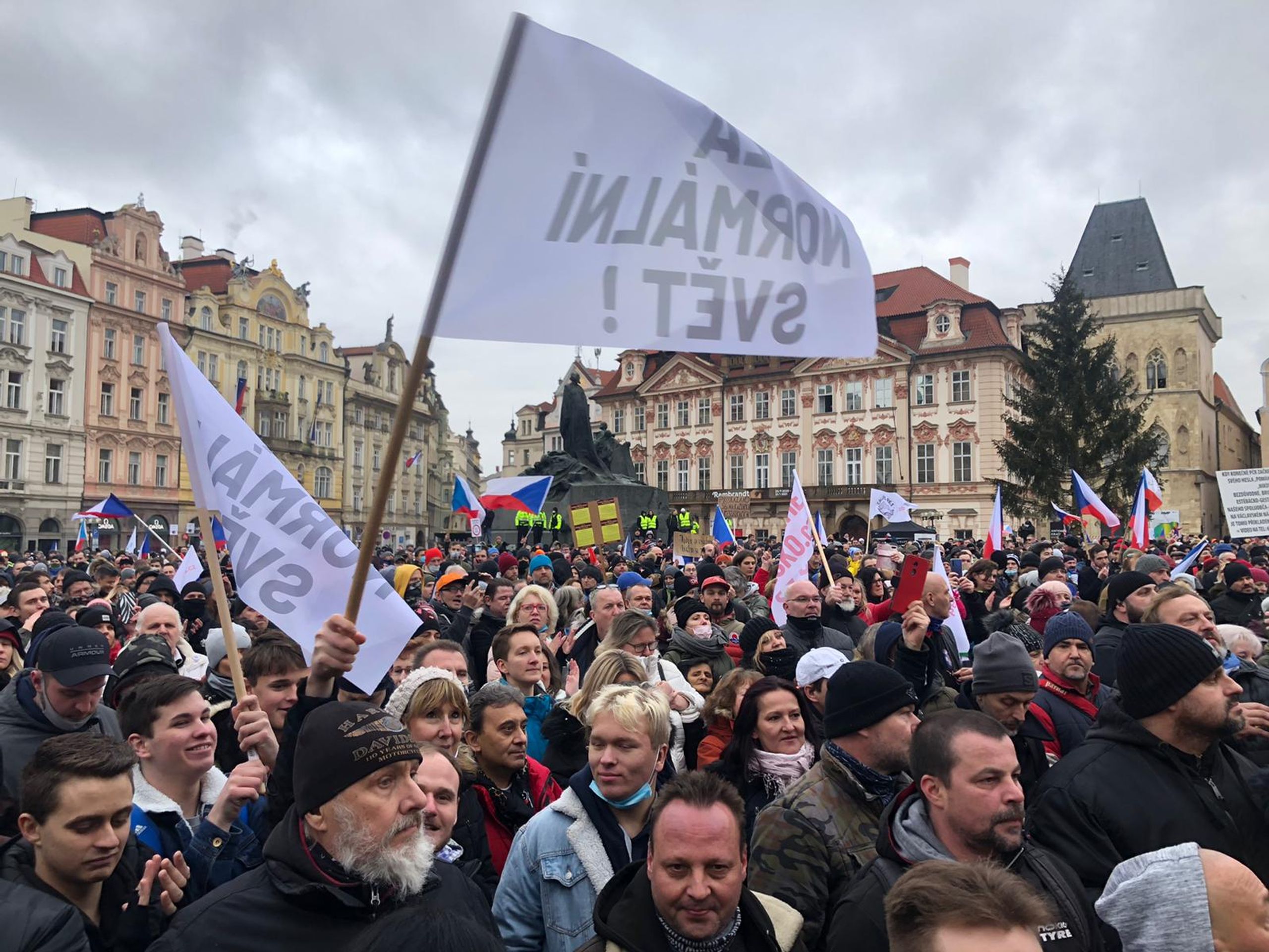 Demonstrace na Staroměstském náměstí - 3 - GALERIE: Demonstrace na Staroměstském náměstí - 10. 1. 2020 (6/6)