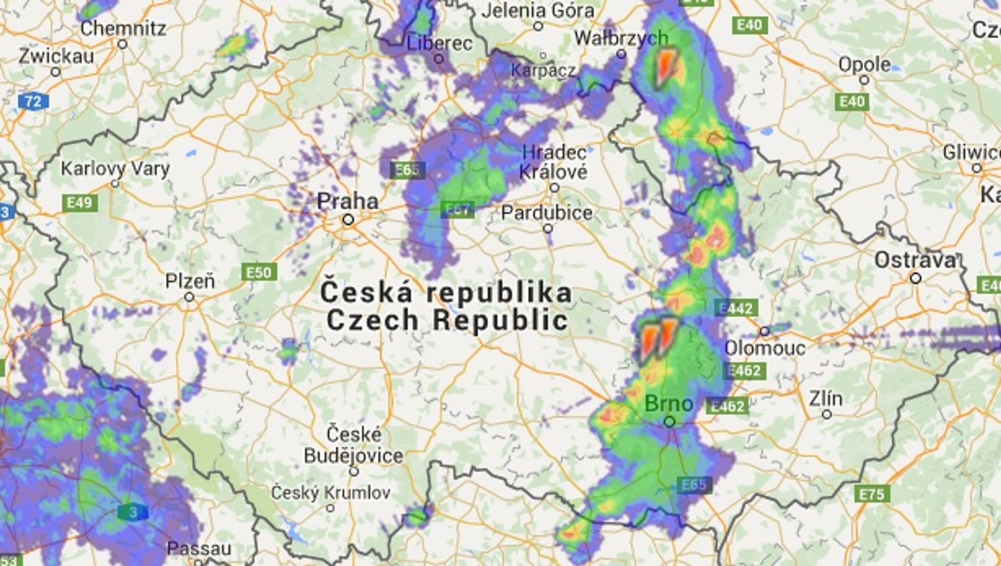 Meteoradar v 15:30 hodin - GALERIE: Srážky nad Českem (6/6)