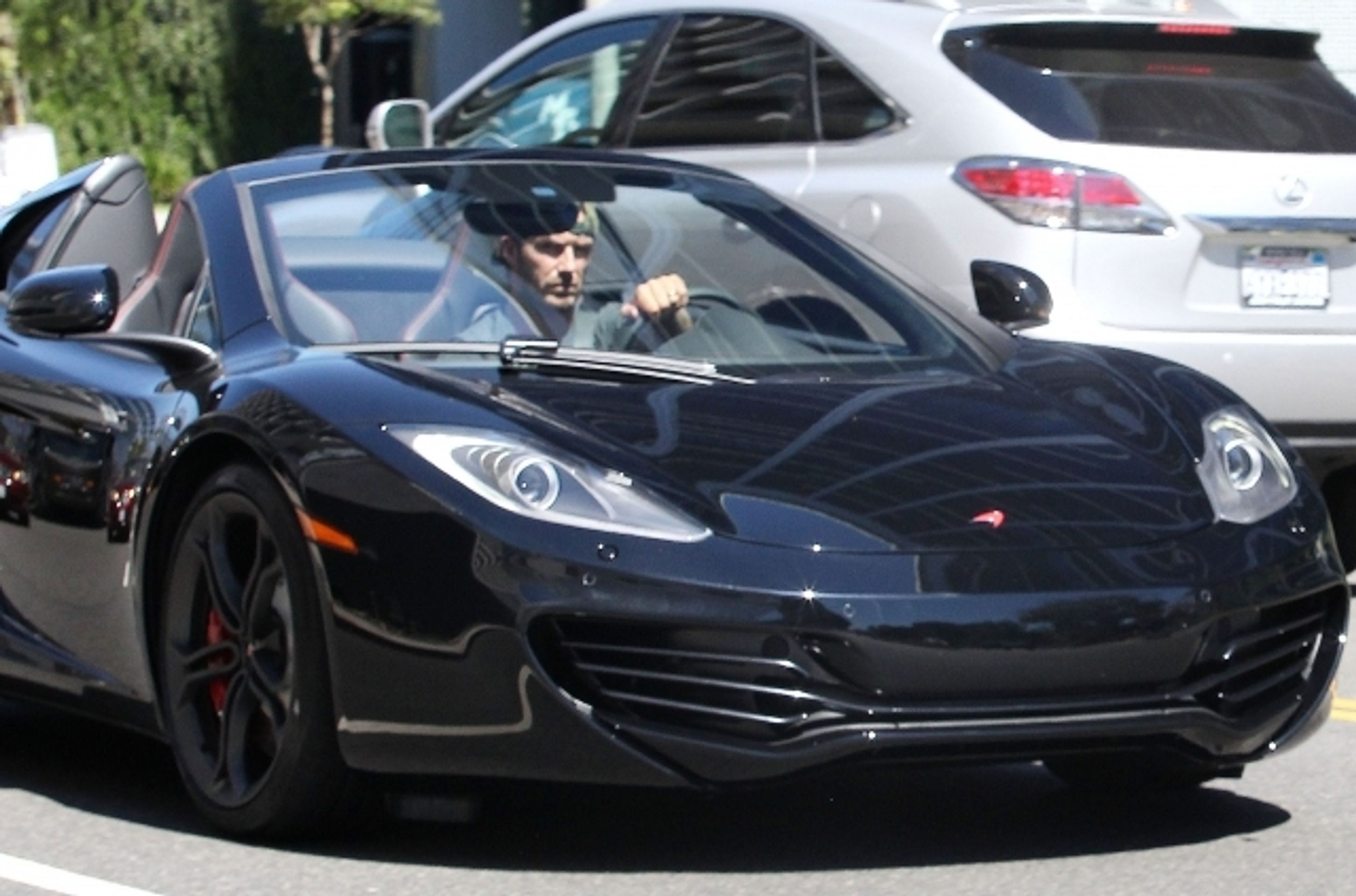 Beckham a jeho nové auto - 1 - GALERIE: Beckham a jeho nové auto (5/7)