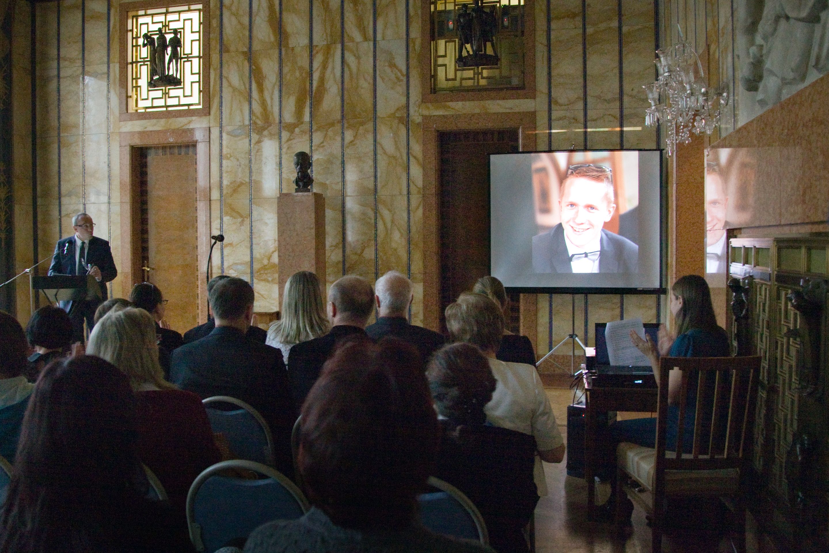 Ceny Michala Velíška: nositel ceny 2014 - P. Vejvoda, in memoriam - GALERIE: Fotografie z minulých ročníků Cen Michala Velíška (12/12)
