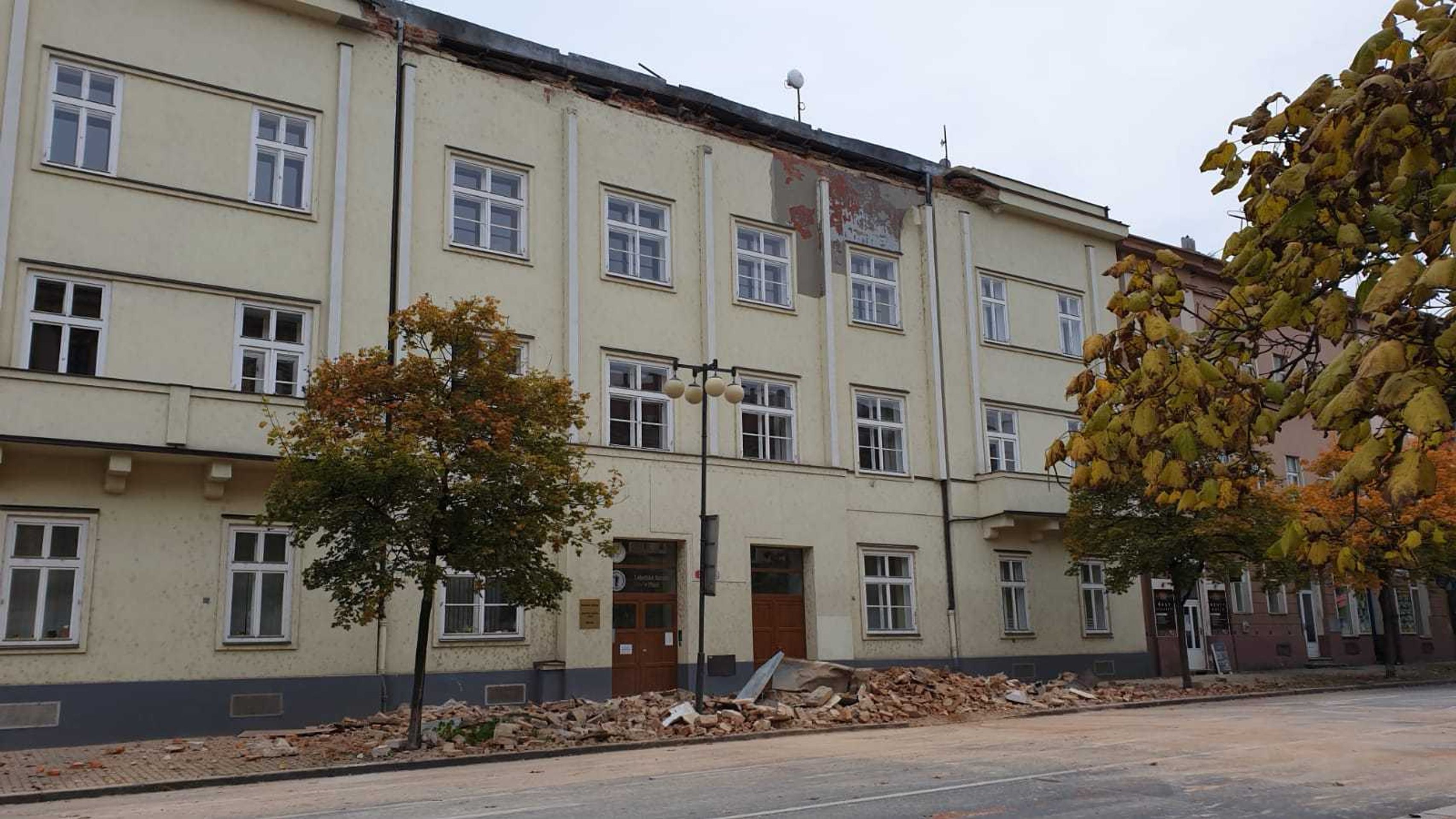 Trosky římsy - 3 - GALERIE: Pád římsy (5/12)