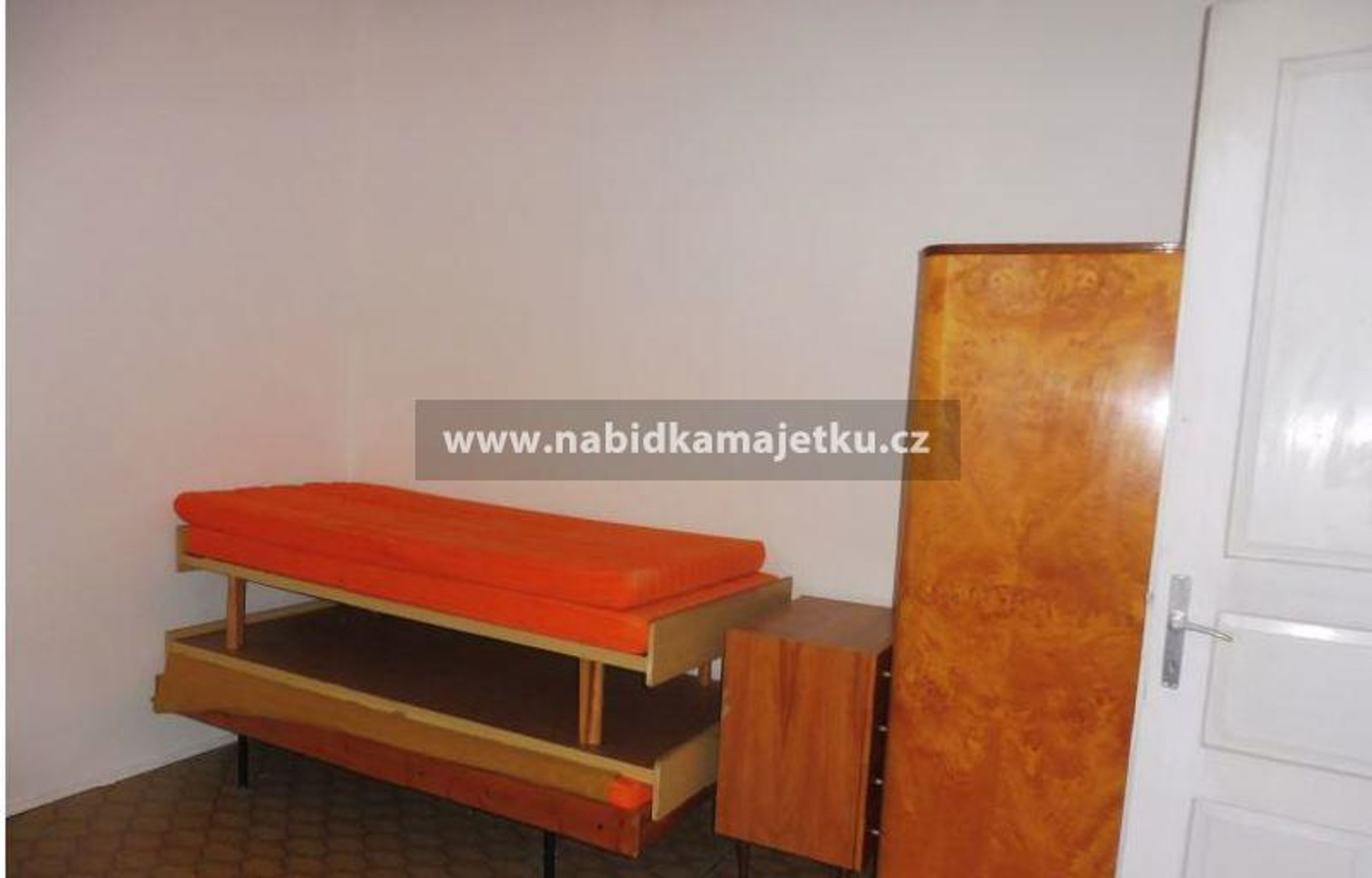 Prodej majetku Budova s pozemkem, Bruntál (5) - Nabídka majetku státu (20/115)