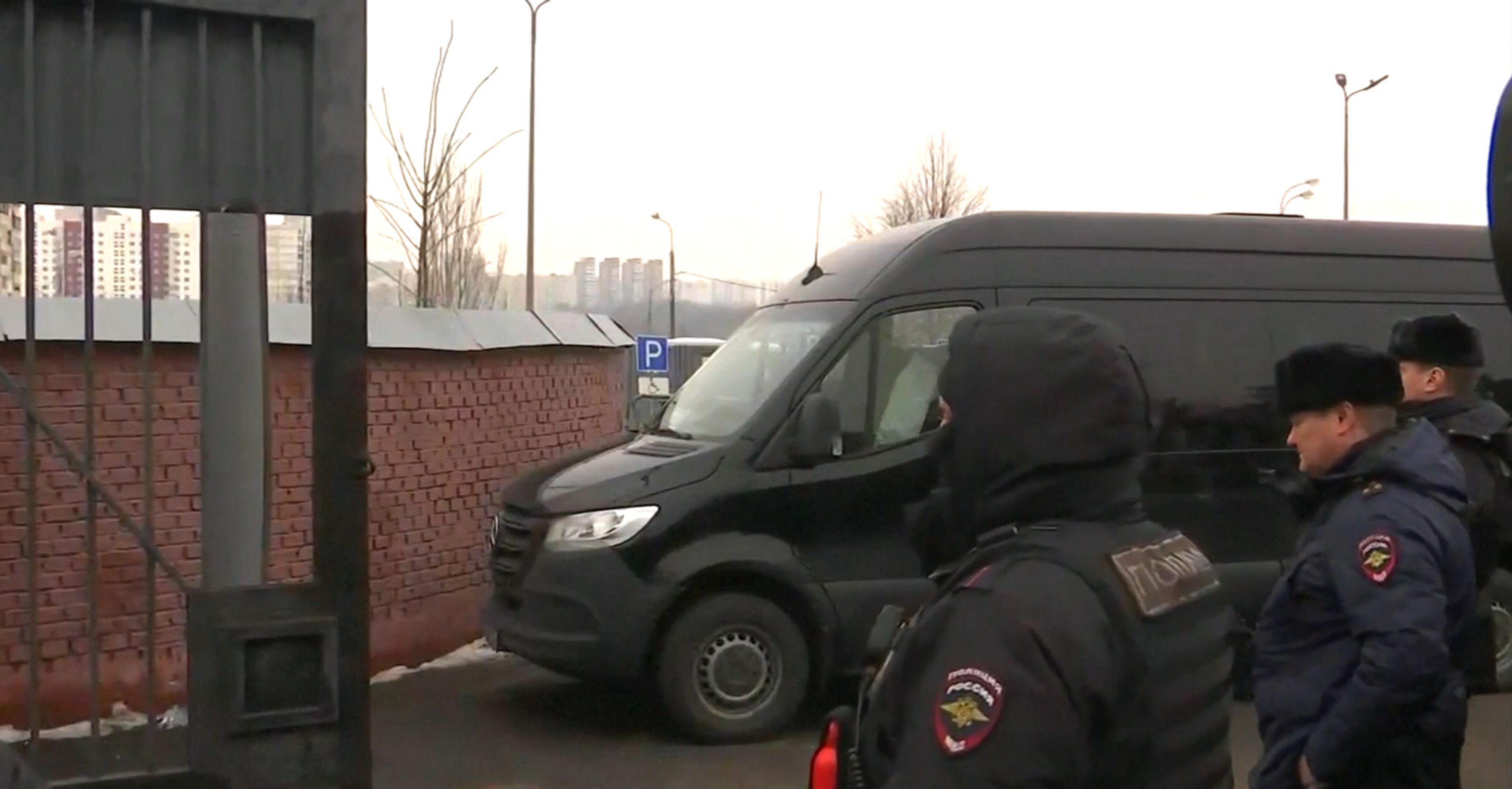 Pohřeb Alexeje Navalného - Ruská policie na pohřbu Alexeje Navalného (7/7)