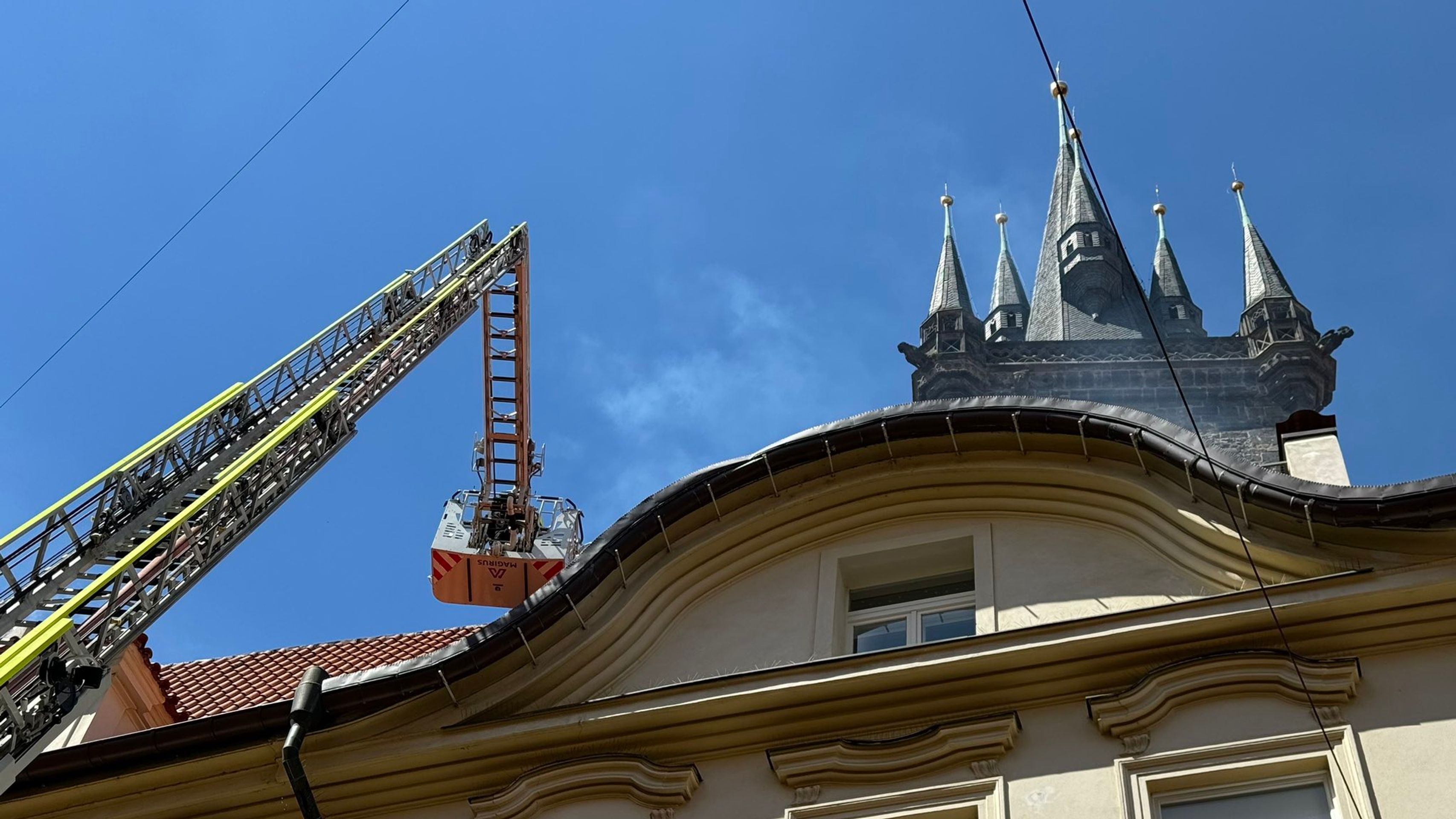 Požár na Staroměstském náměstí (11) - Požár na Staroměstském náměstí v Praze (5/18)