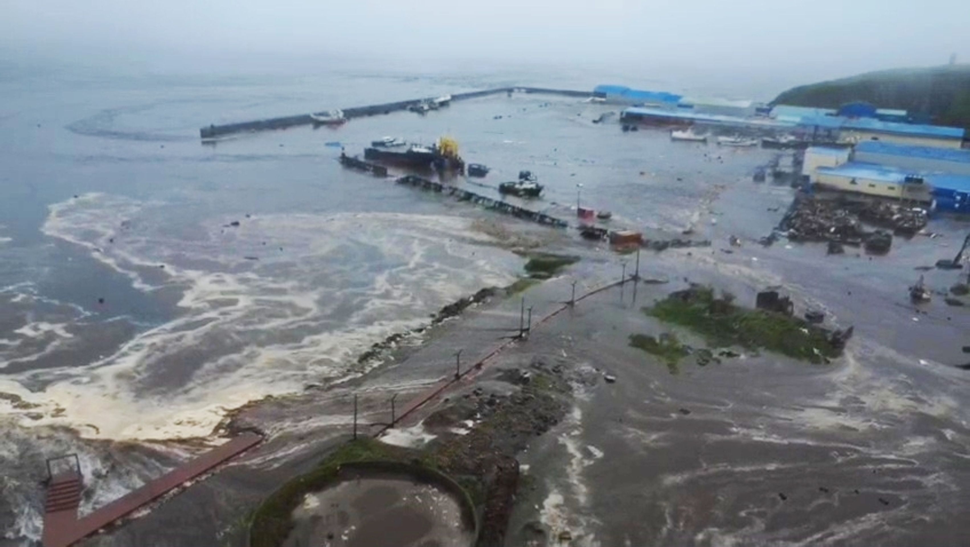Zemětřesení na Kamčatce vyvolalo tsunami - Zemětřesení na Kamčatce (5/5)