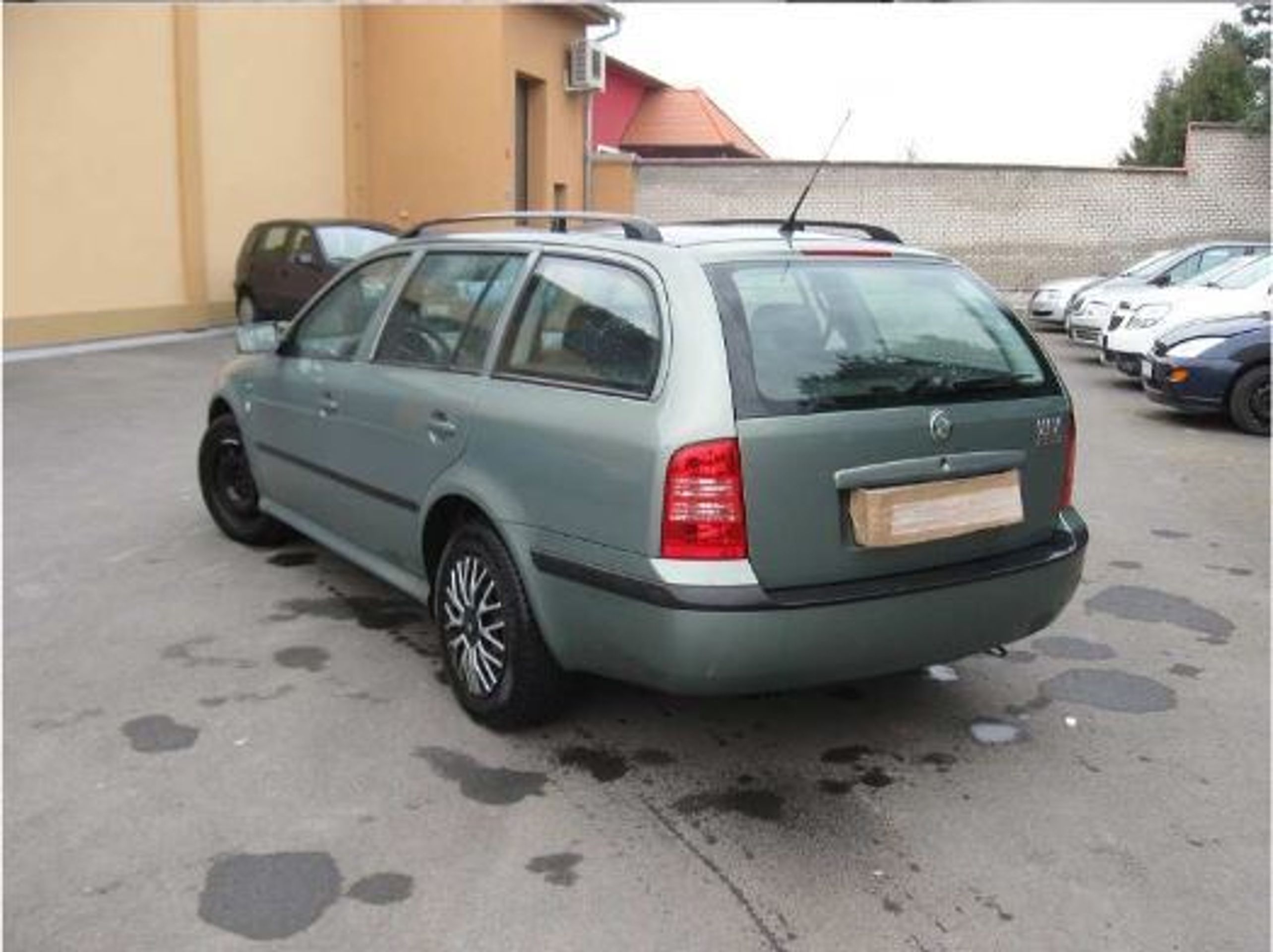 Auta z exekucí - 1. část - 6 - GALERIE: Dražba aut z exekucí, 1. část (5/35)