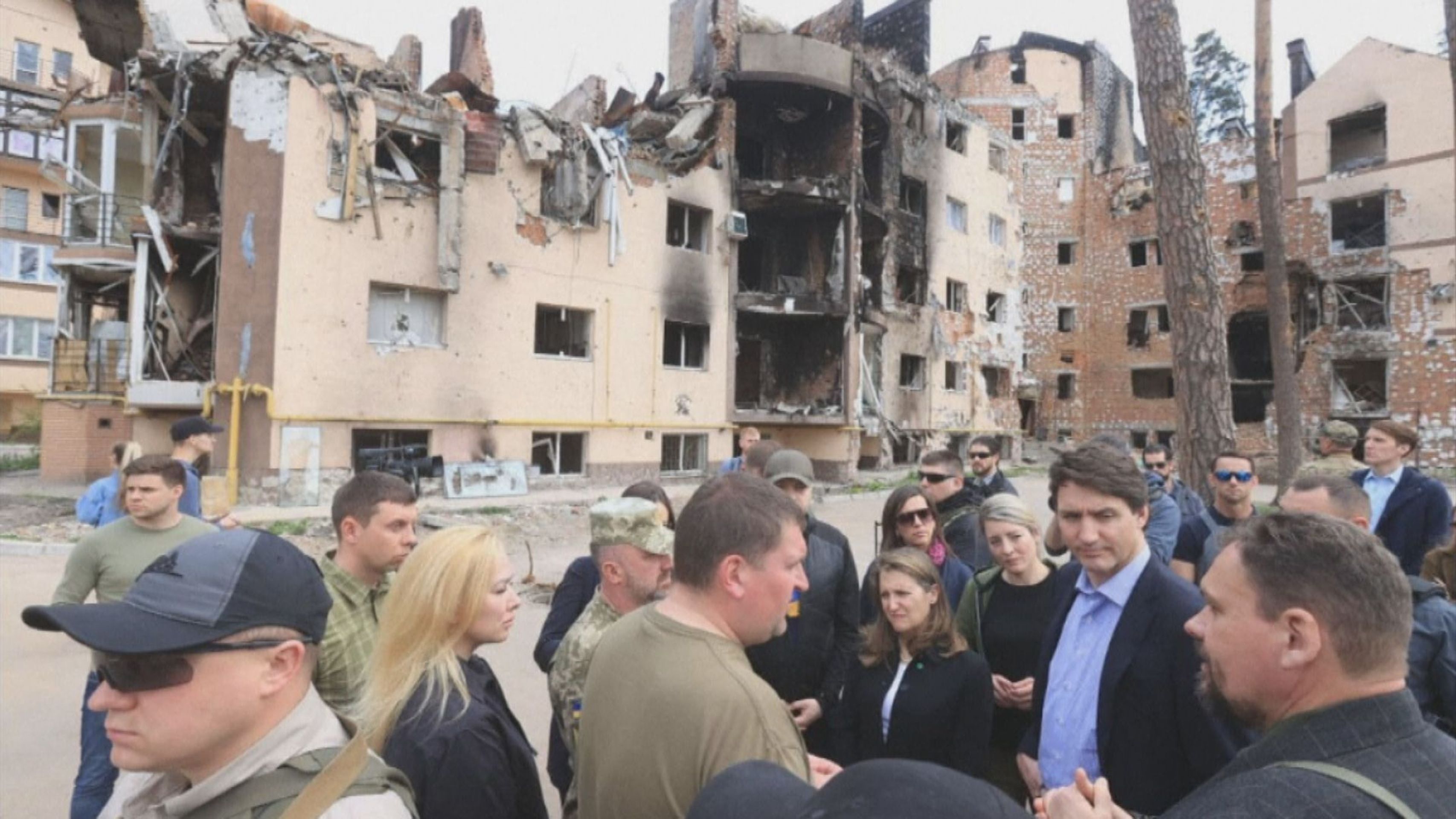 Kanadský premiér Justin Trudeau v Irpiňi - Nedělní návštěvy v Kyjevě (6/6)