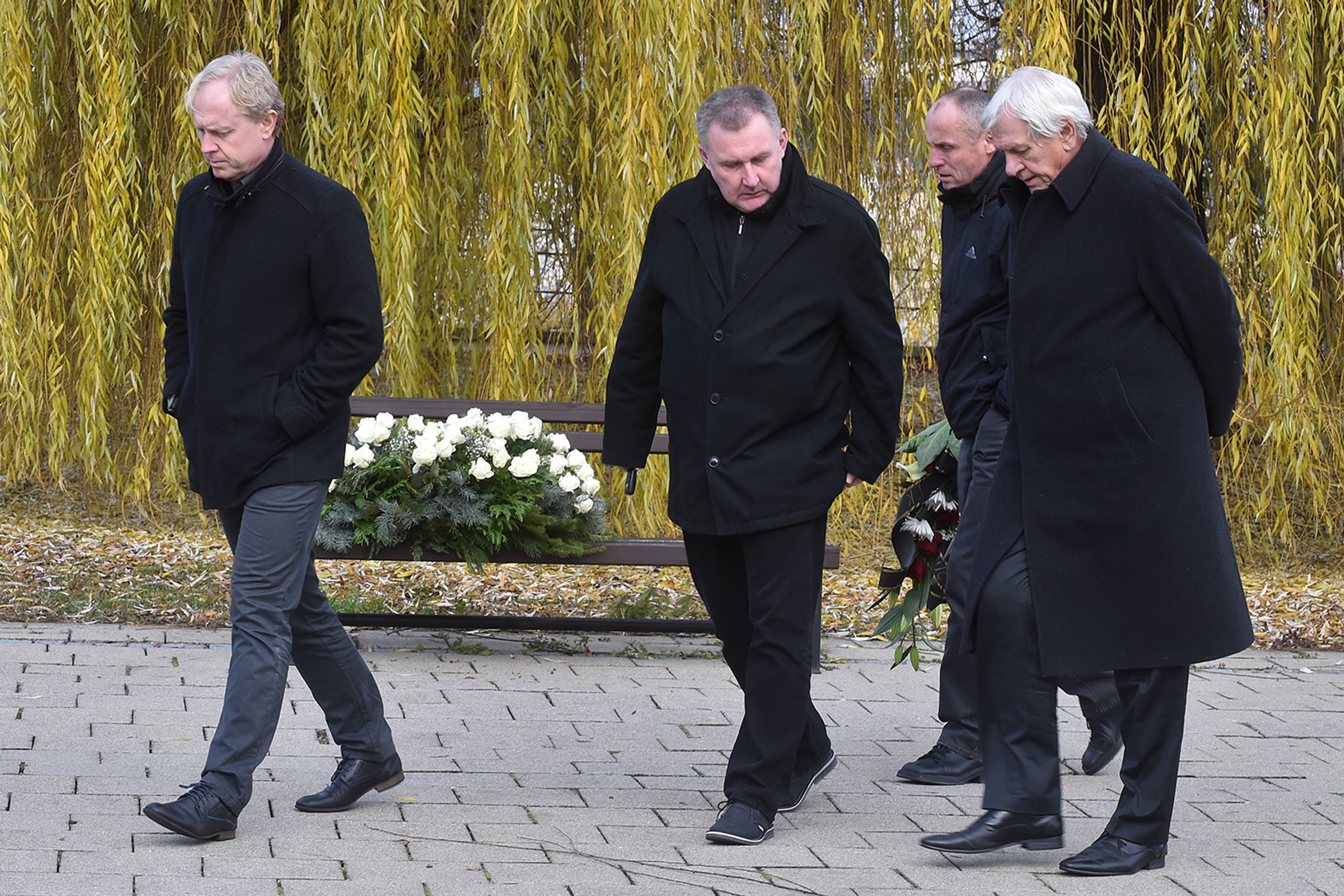 Smuteční hosté na pohřbu Jany Novotné - GALERIE: Rozloučení s Janou Novotnou (12/32)