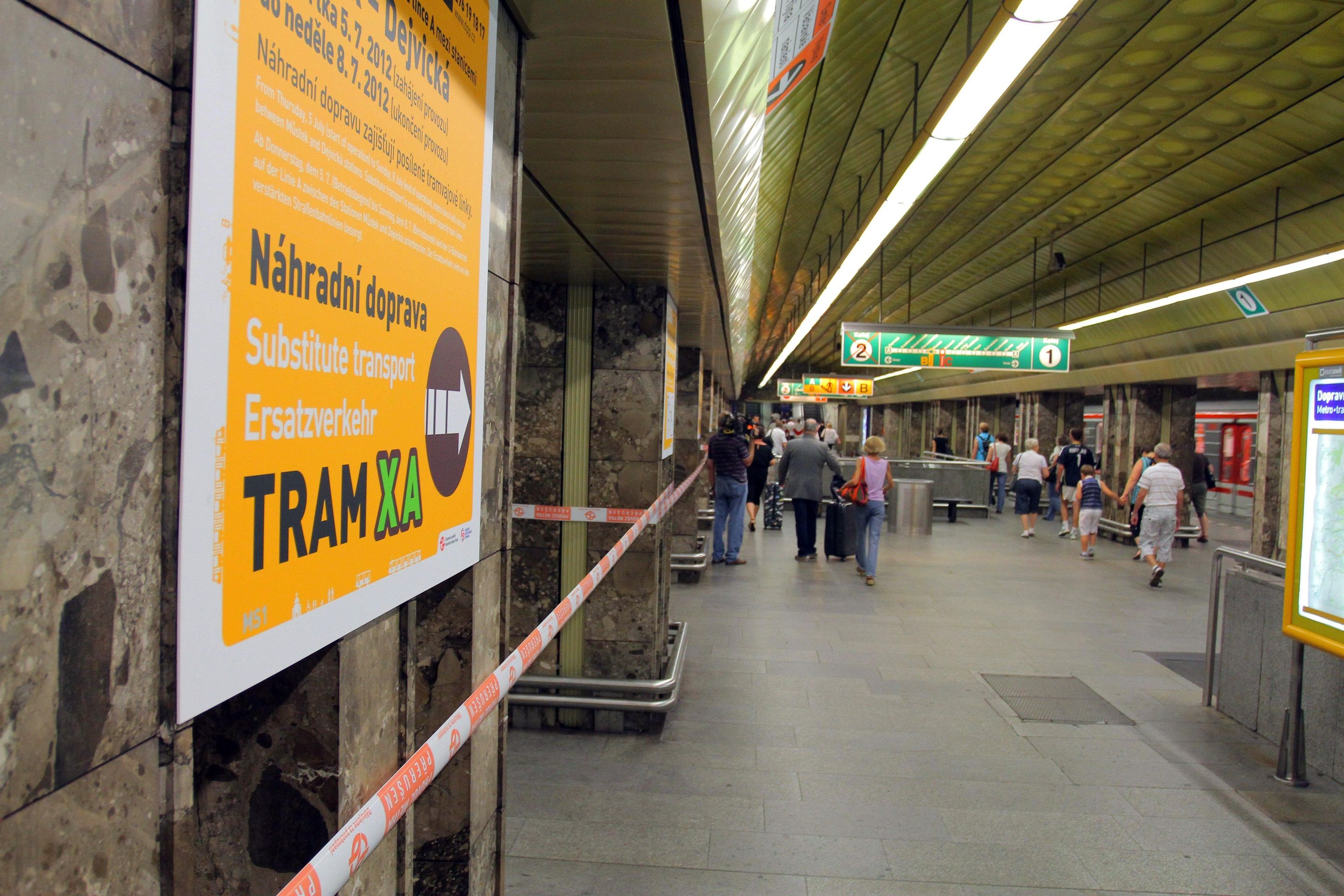 Uzavřená trasa A pražského metra - 4 - Uzavřené metro na lince A (7/10)
