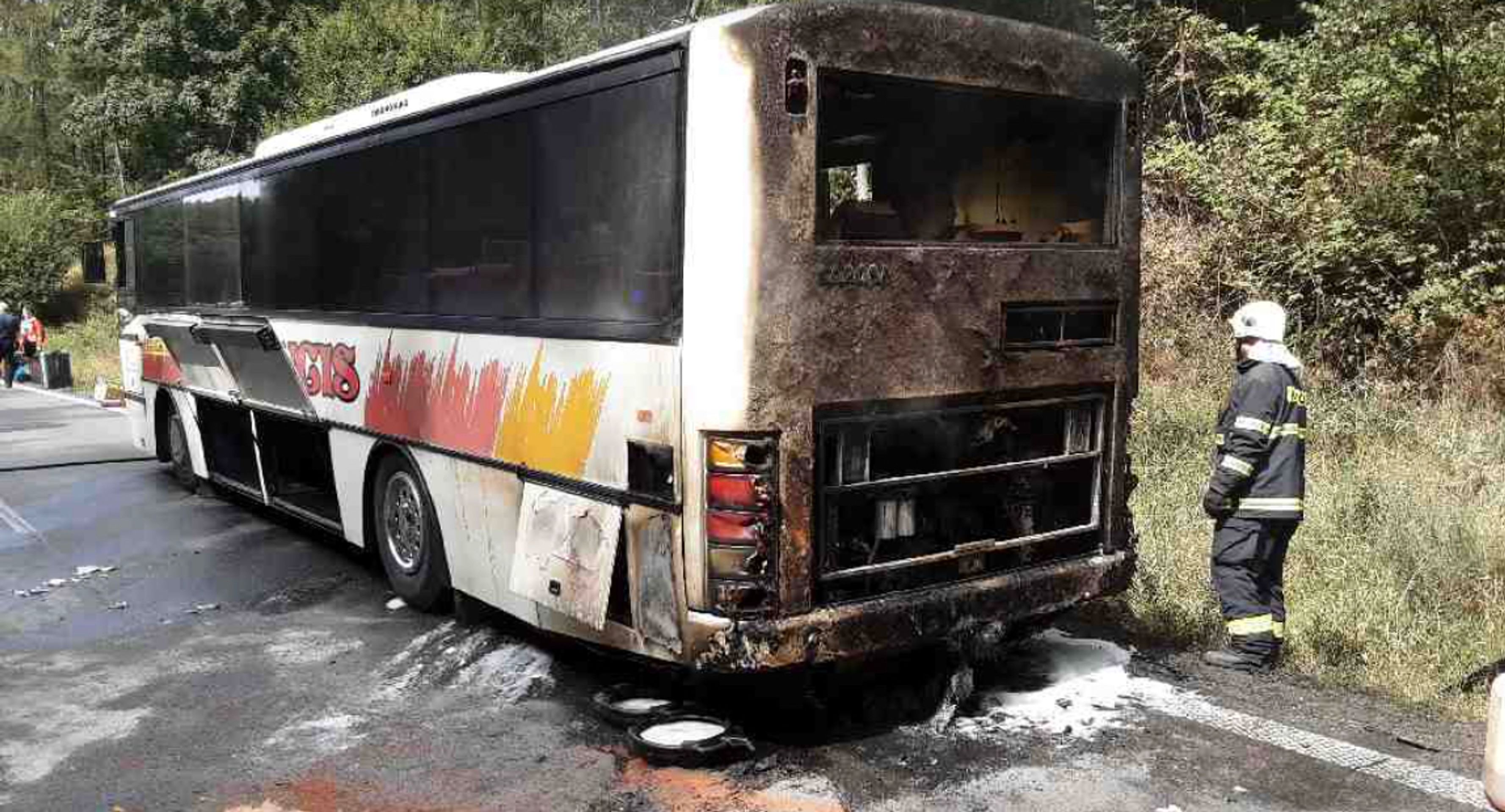 Požár - autobus - GALERIE: Požár autobusu (3/3)